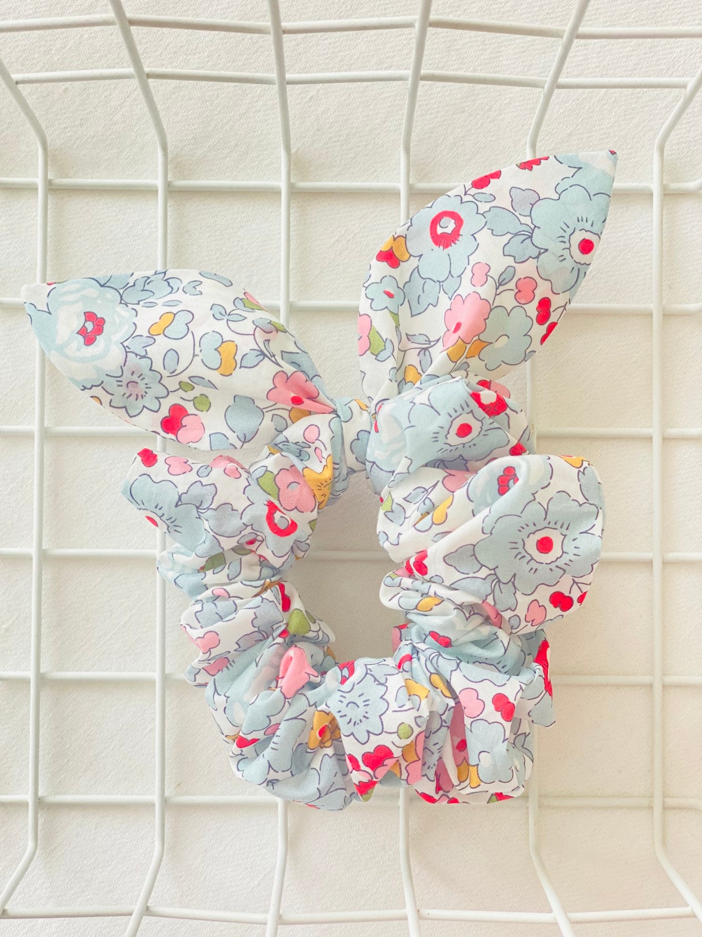 Scrunchie Orejitas Liberty Betsy Azul