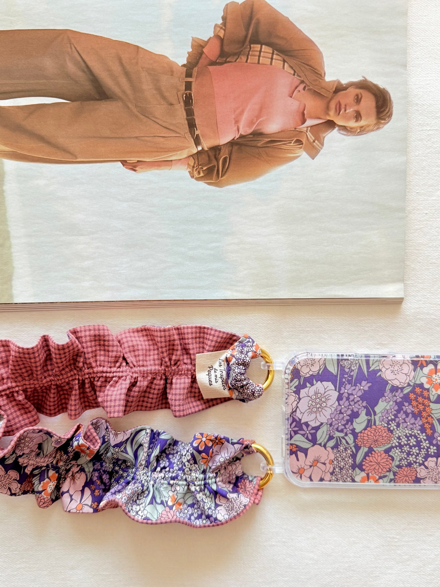 Conjunto Cuelga Movil Rizado Corto Liberty Gerberoy y Vichy Rosado