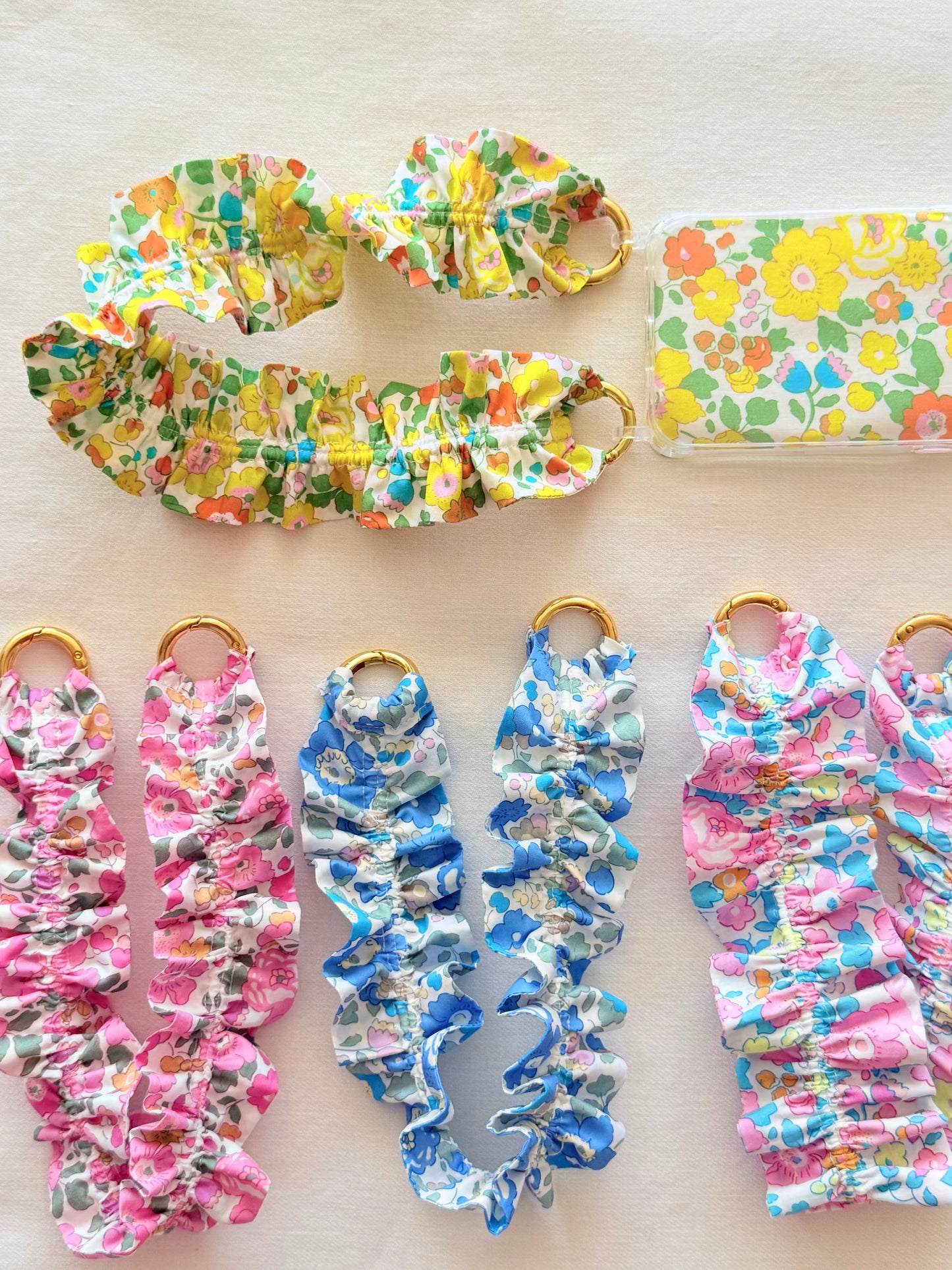 Conjunto Cuelga Movil Rizado Corto Liberty Kilylea