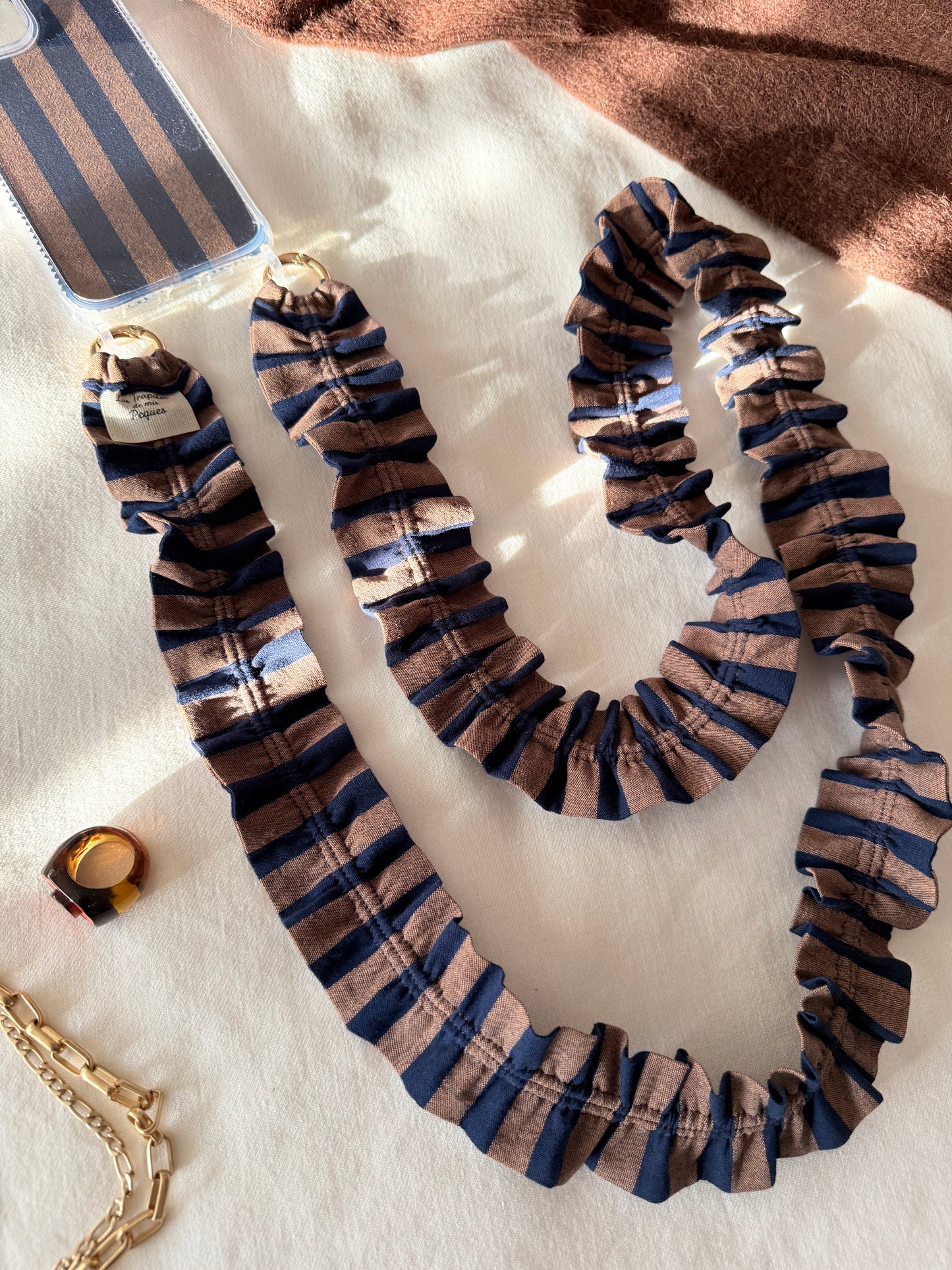 Conjunto Cuelga Movil Rizado Rayas Tostado y Marino