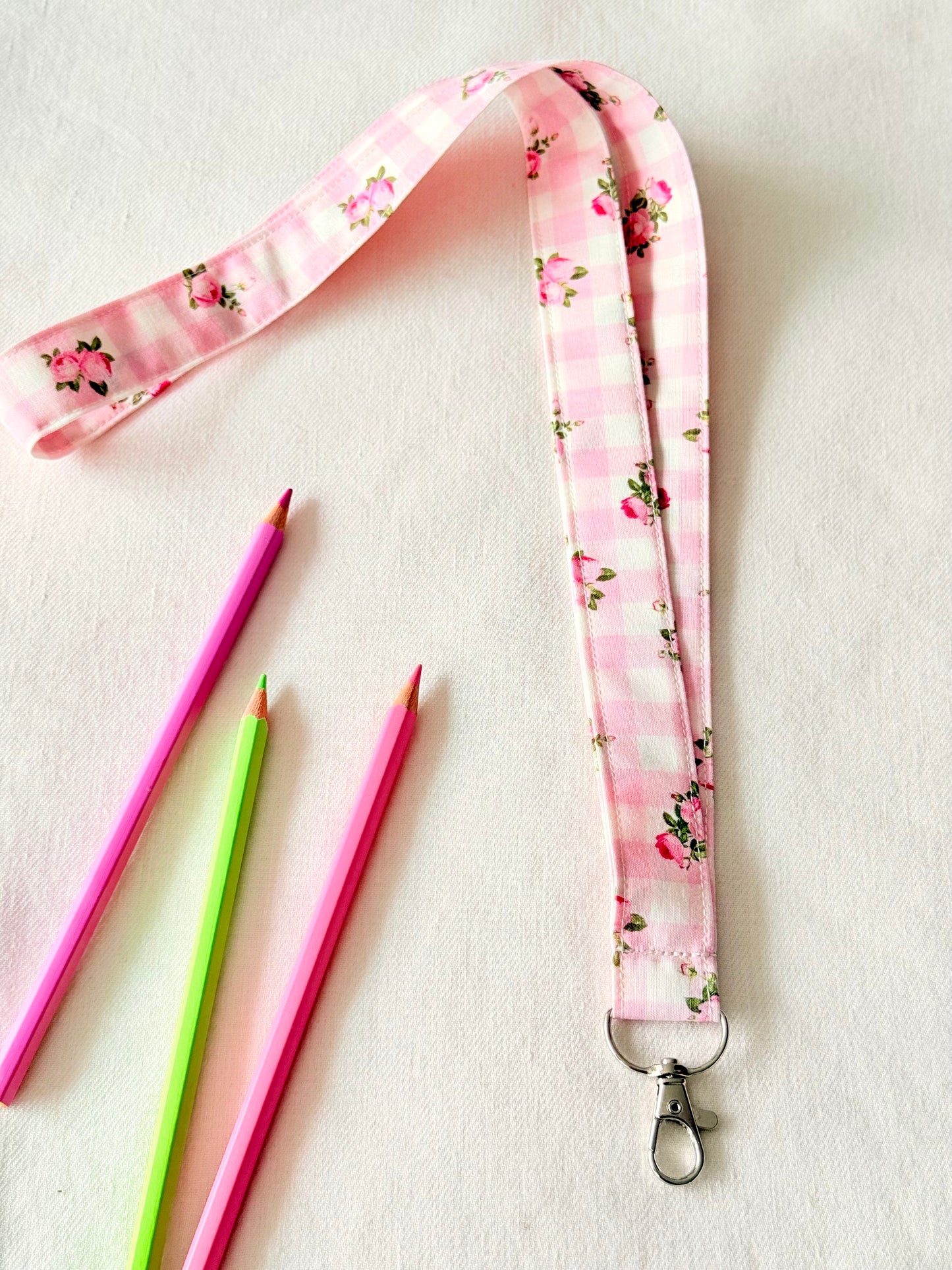Cuelga Llaves / Landyards Vichy Rosa y Flores