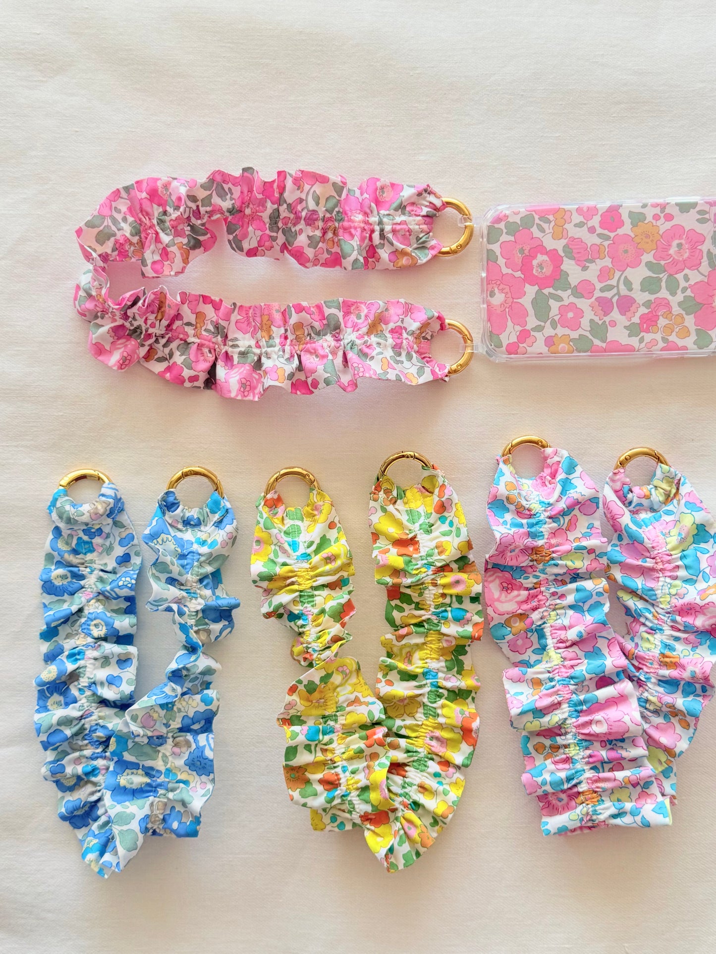 Conjunto Cuelga Movil Rizado Corto Liberty Larne