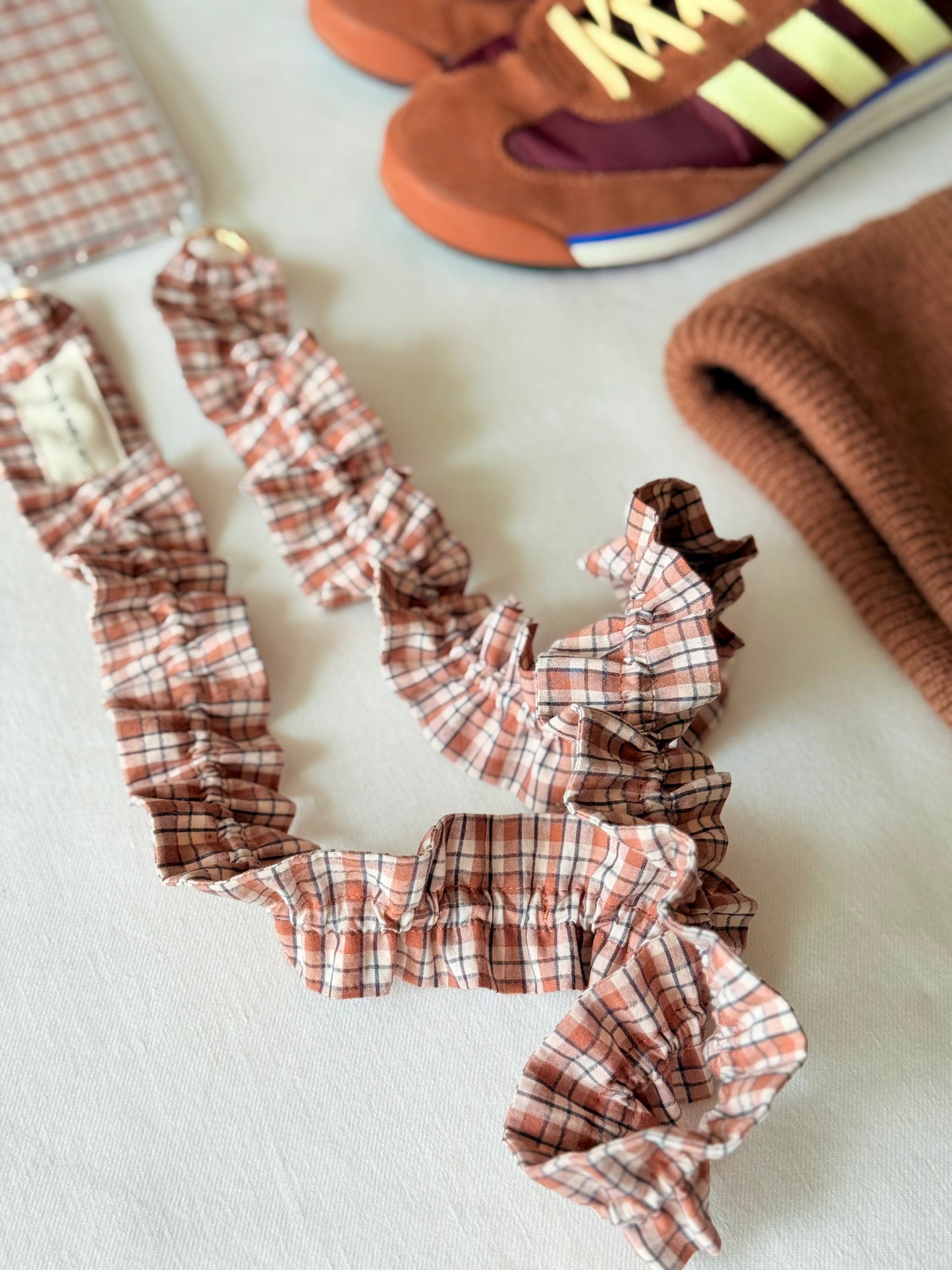 Cuelga Movil Rizado Tartan Poplar