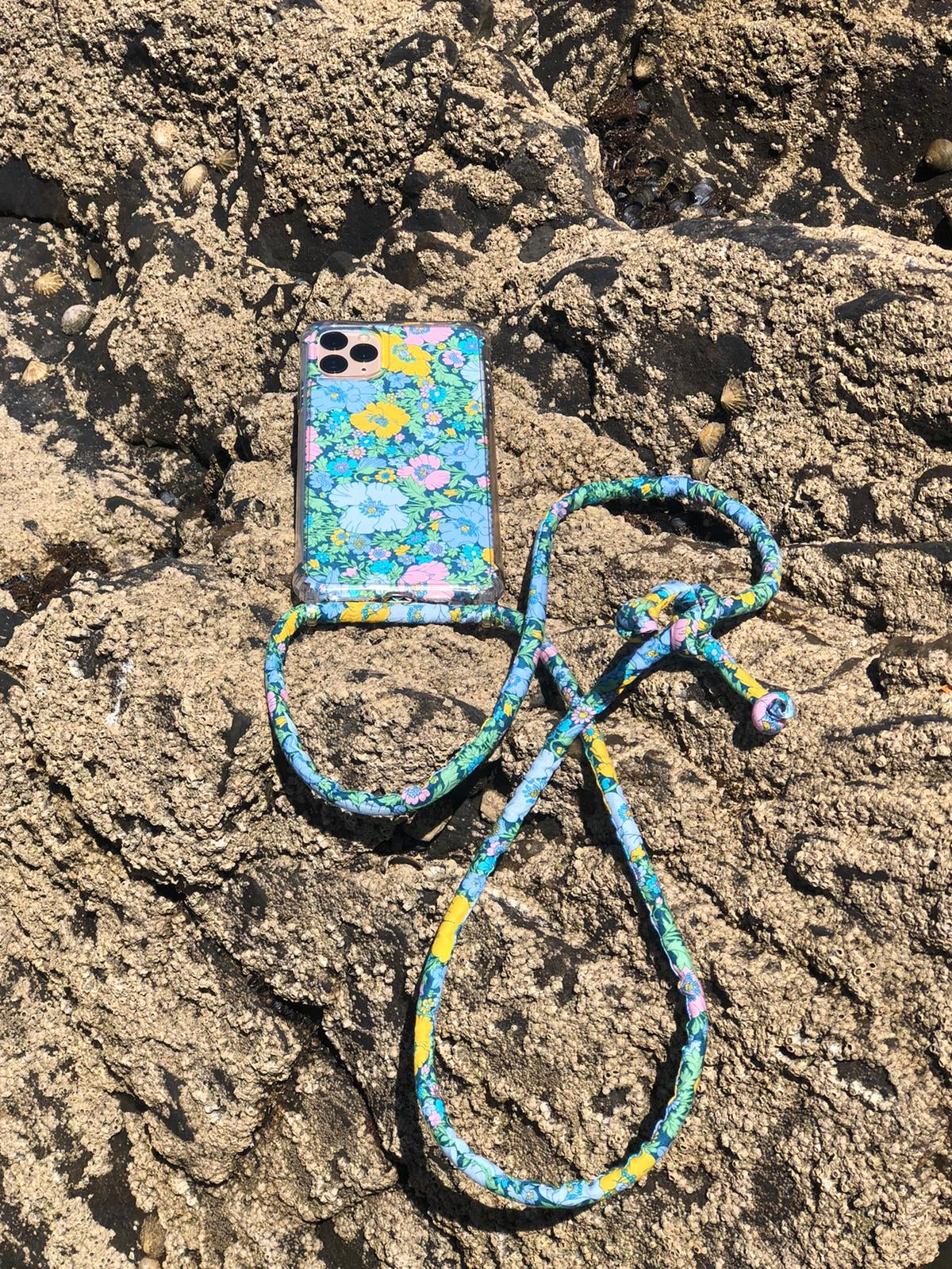 Conjunto Funda Cuelga Movil Liberty Toscana Azul (cordón)