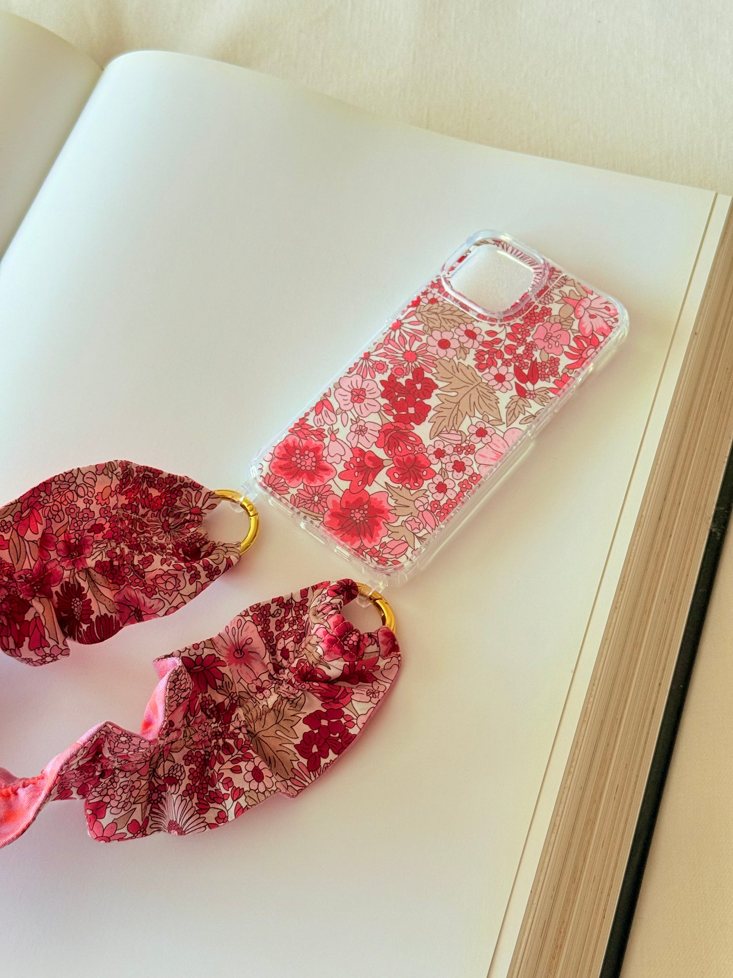 Conjunto Cuelga Movil Rizado Liberty Toscana Frambuesa y Vichy