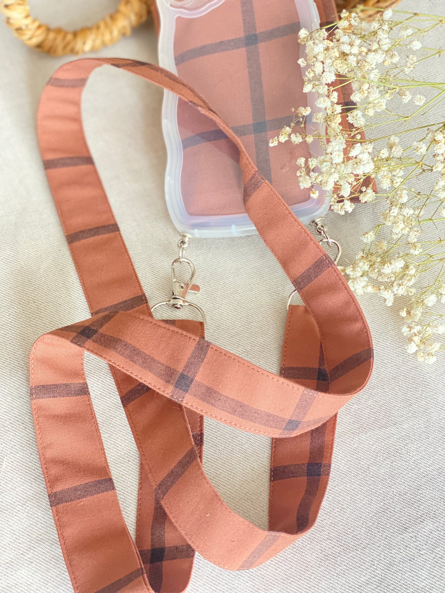 Conjunto Funda Cuelga Movil Dover