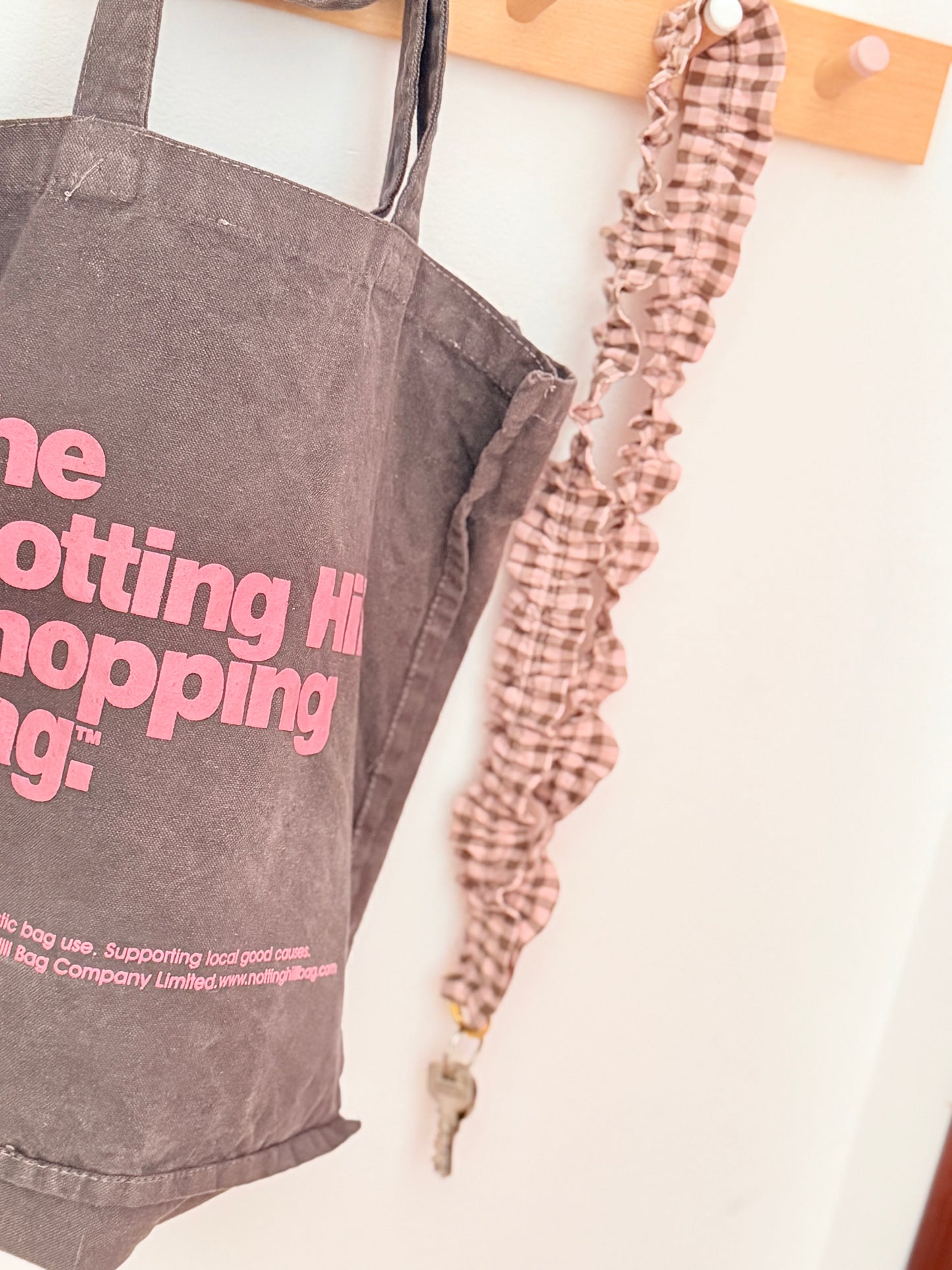 Cuelga Llaves / Landyards Rizado Vichy Rosa y Marrón