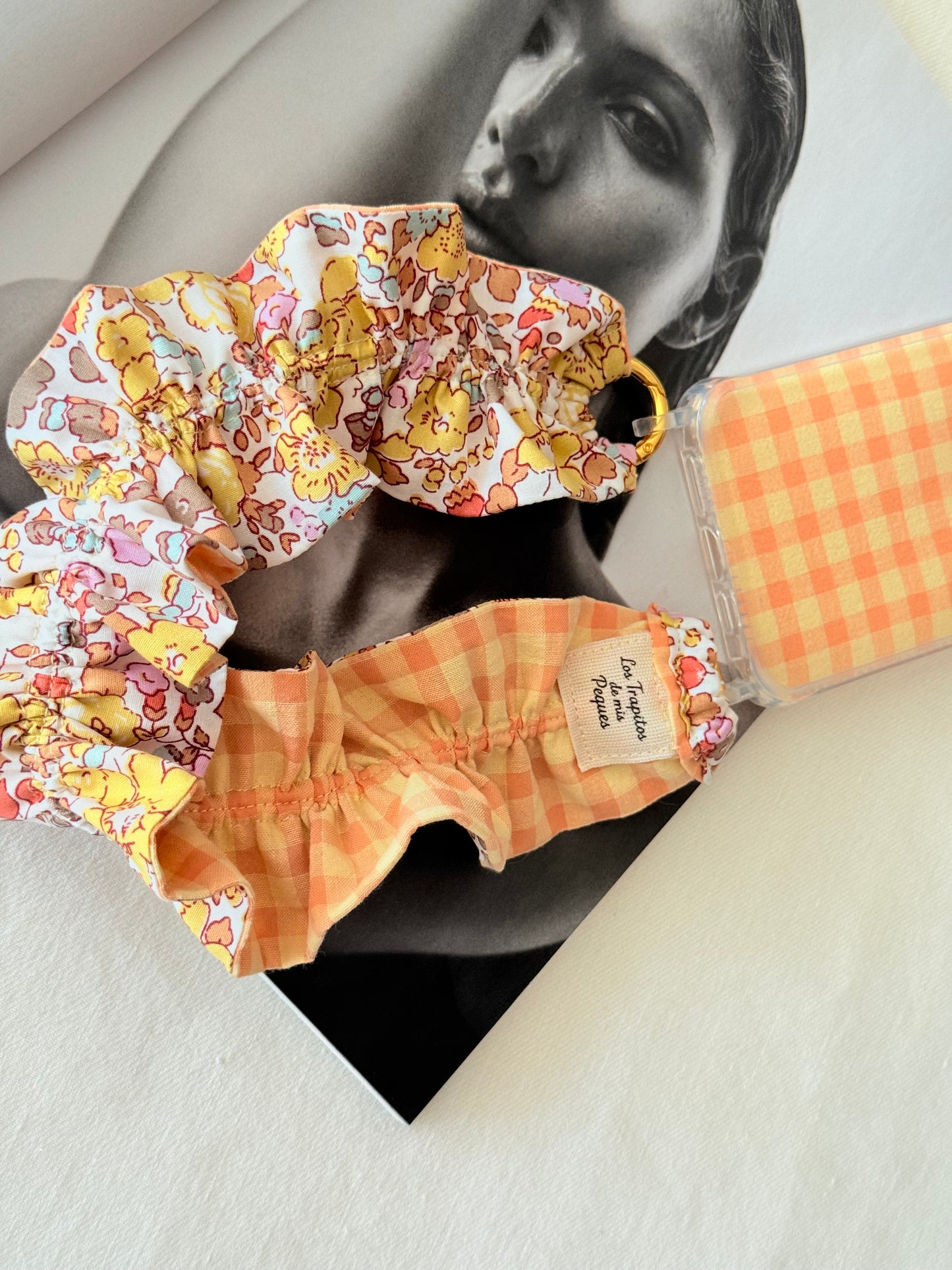 Conjunto Cuelga Movil Rizado Corto Liberty Betsy Vainilla y Vichy