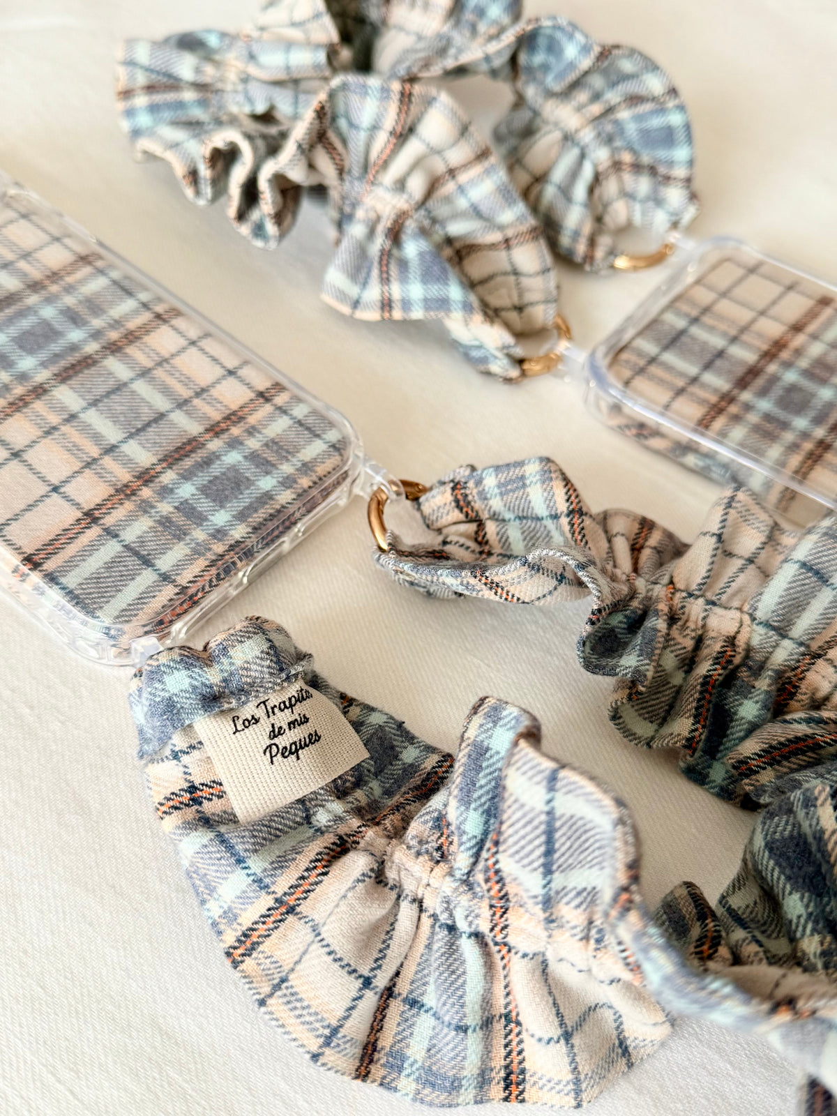 Conjunto Cuelga Móvil Corto Rizado Tartan Génova