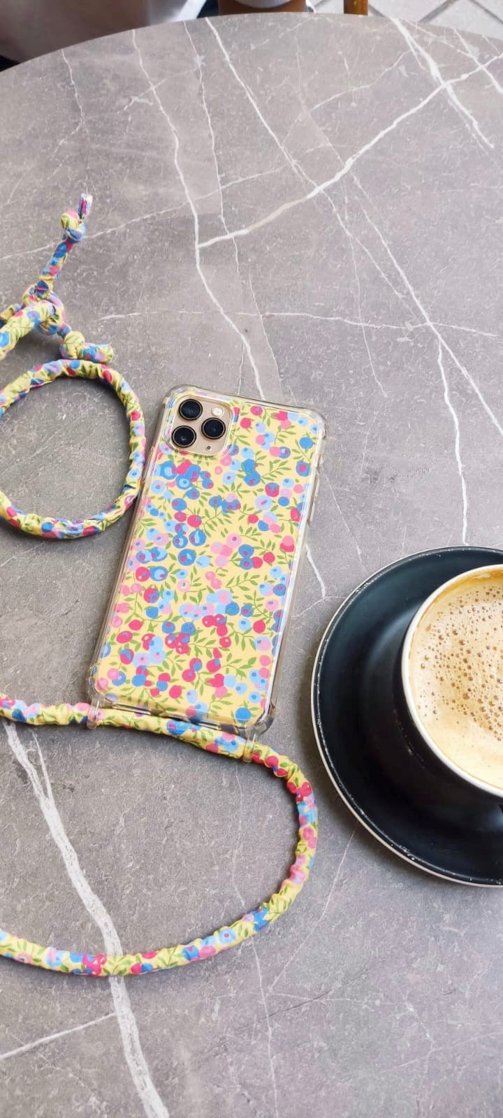 Conjunto Cuelga Movil Liberty (cordón)