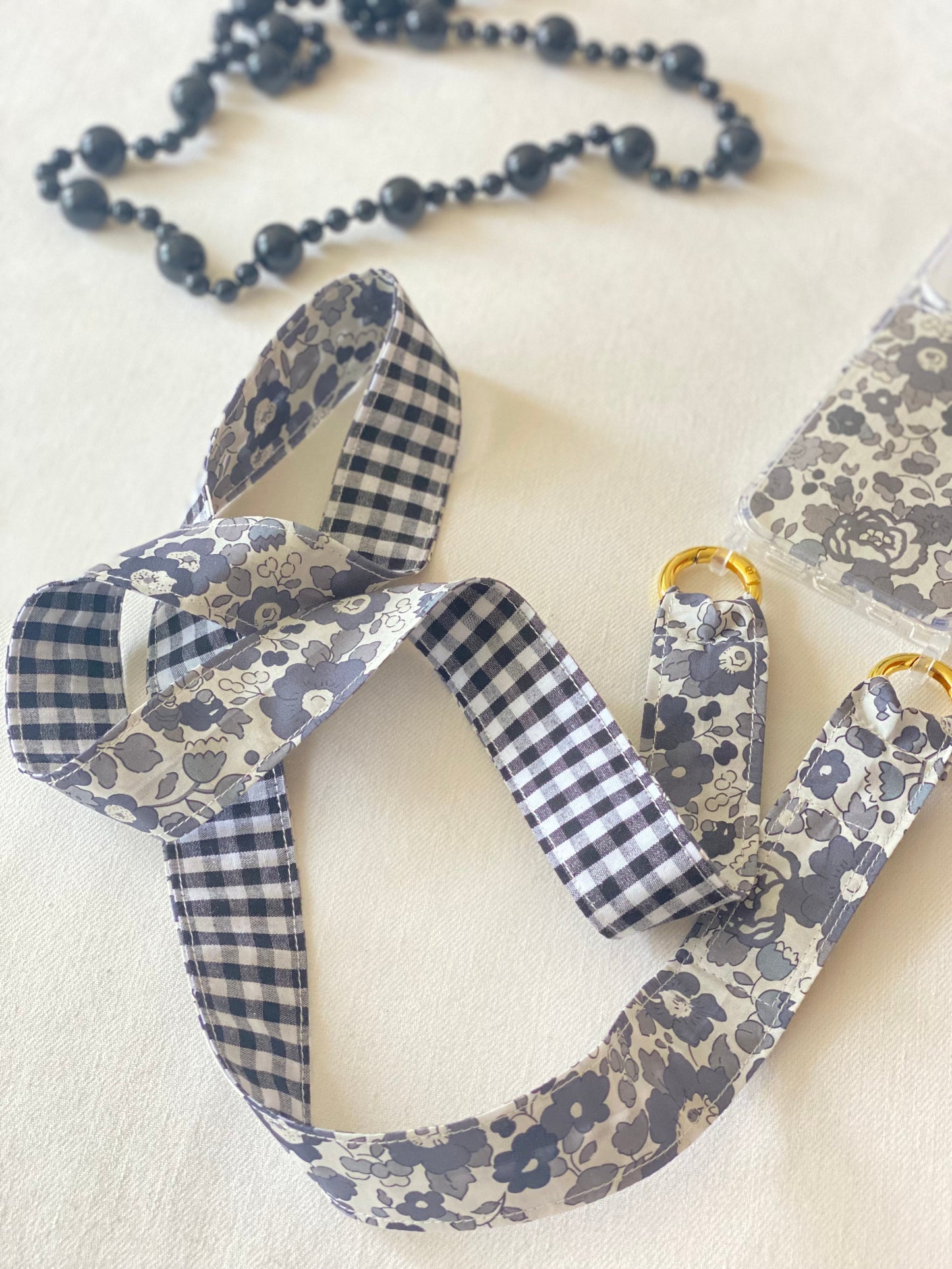 Cuelga Movil Combinado Liberty Betsy Gris y Vichy Negro
