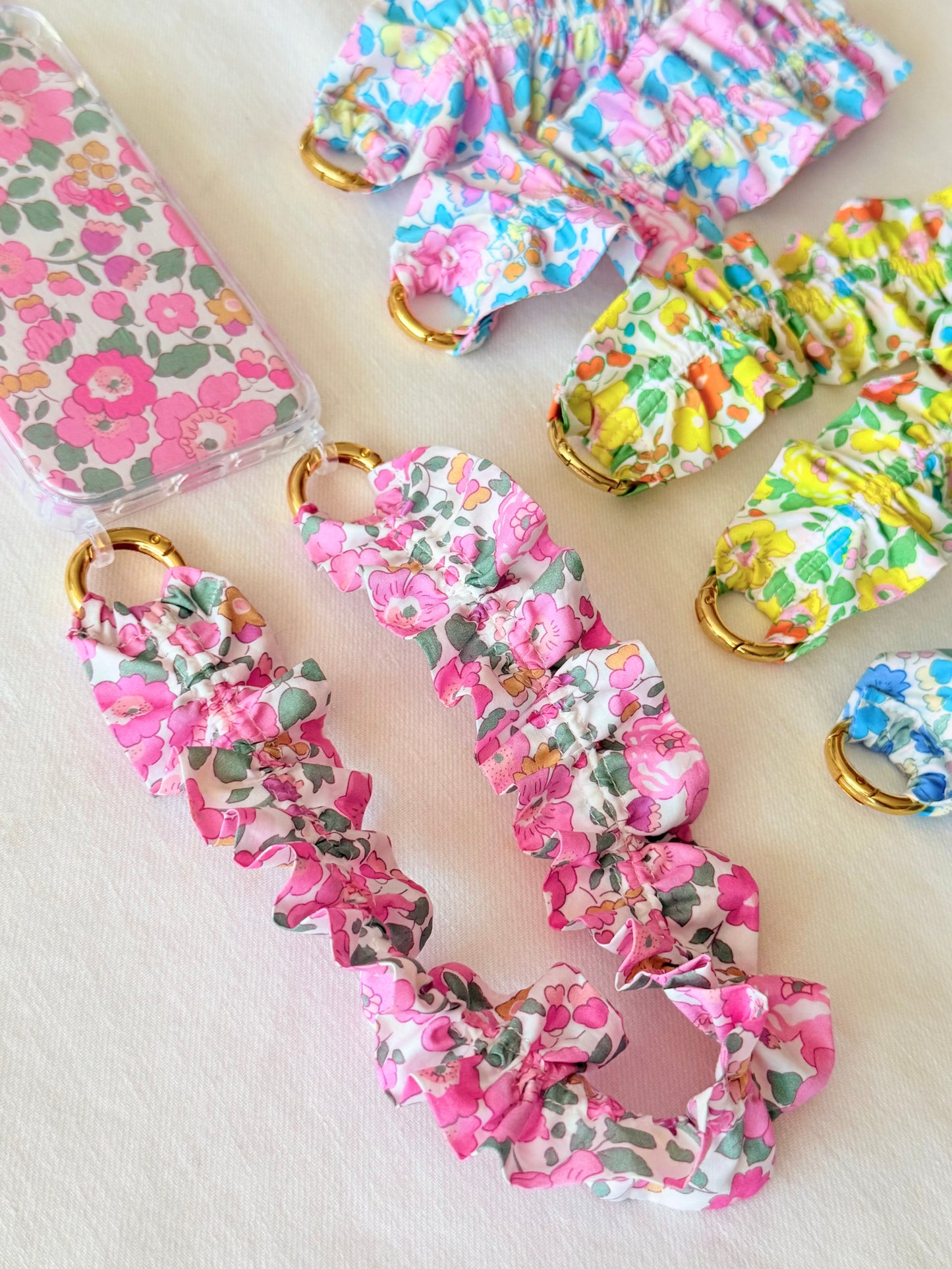 Conjunto Cuelga Movil Rizado Corto Liberty Larne
