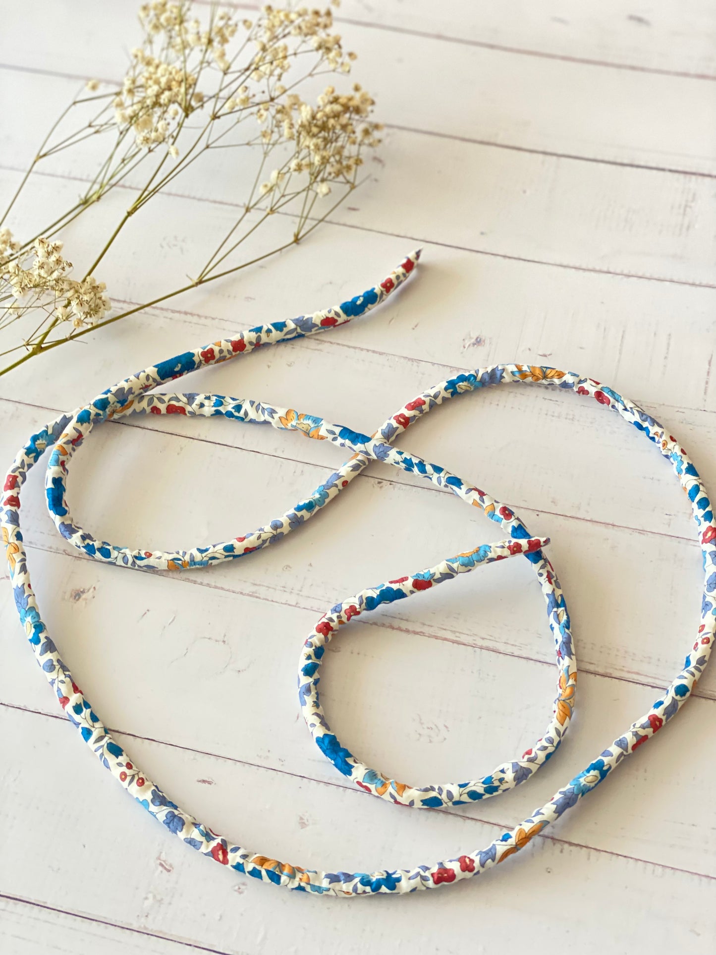 Conjunto Funda Cuelga Movil Liberty Kensintong (cordón)