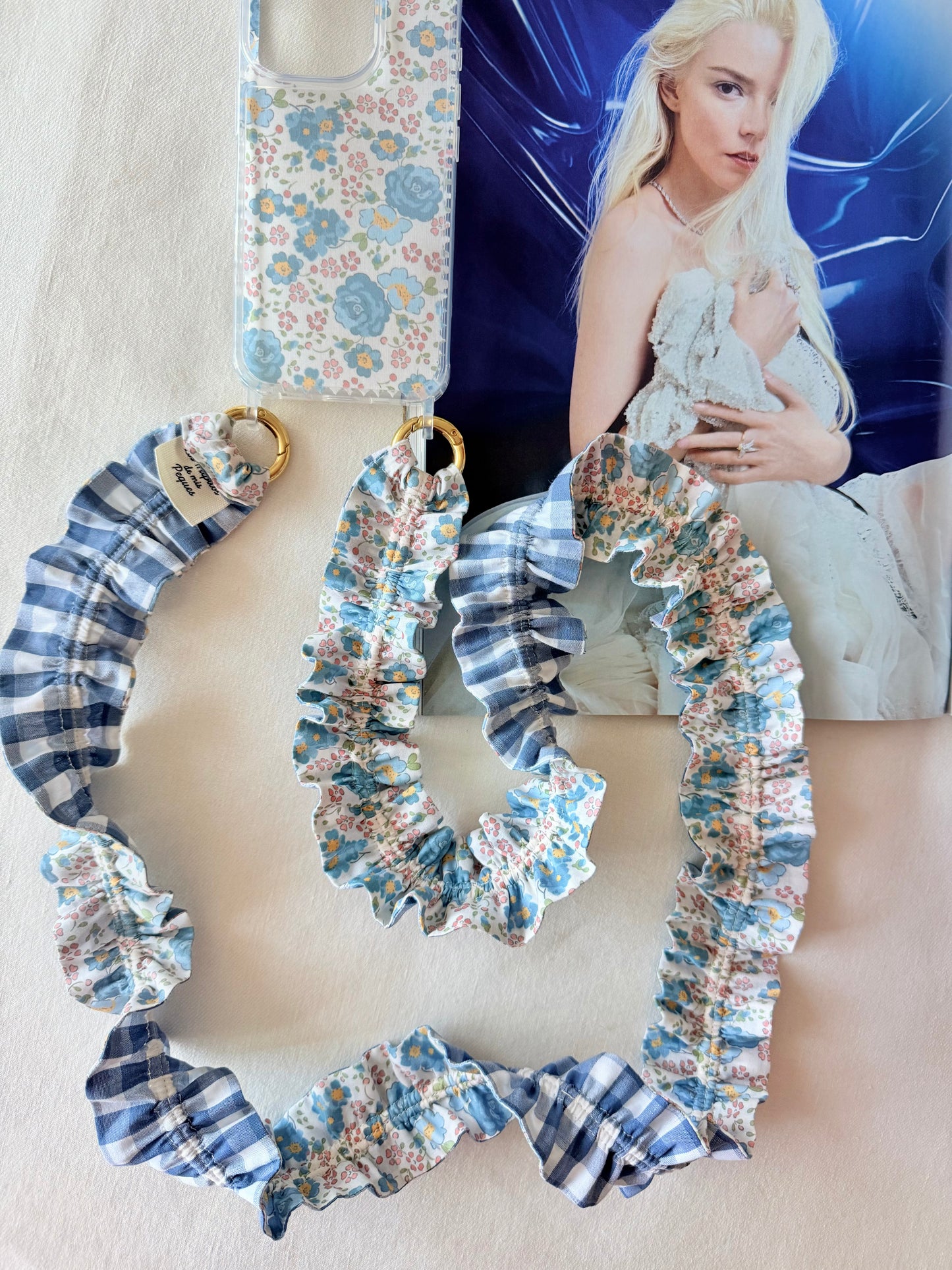 Conjunto Cuelga Movil Liberty Asuán y Vichy