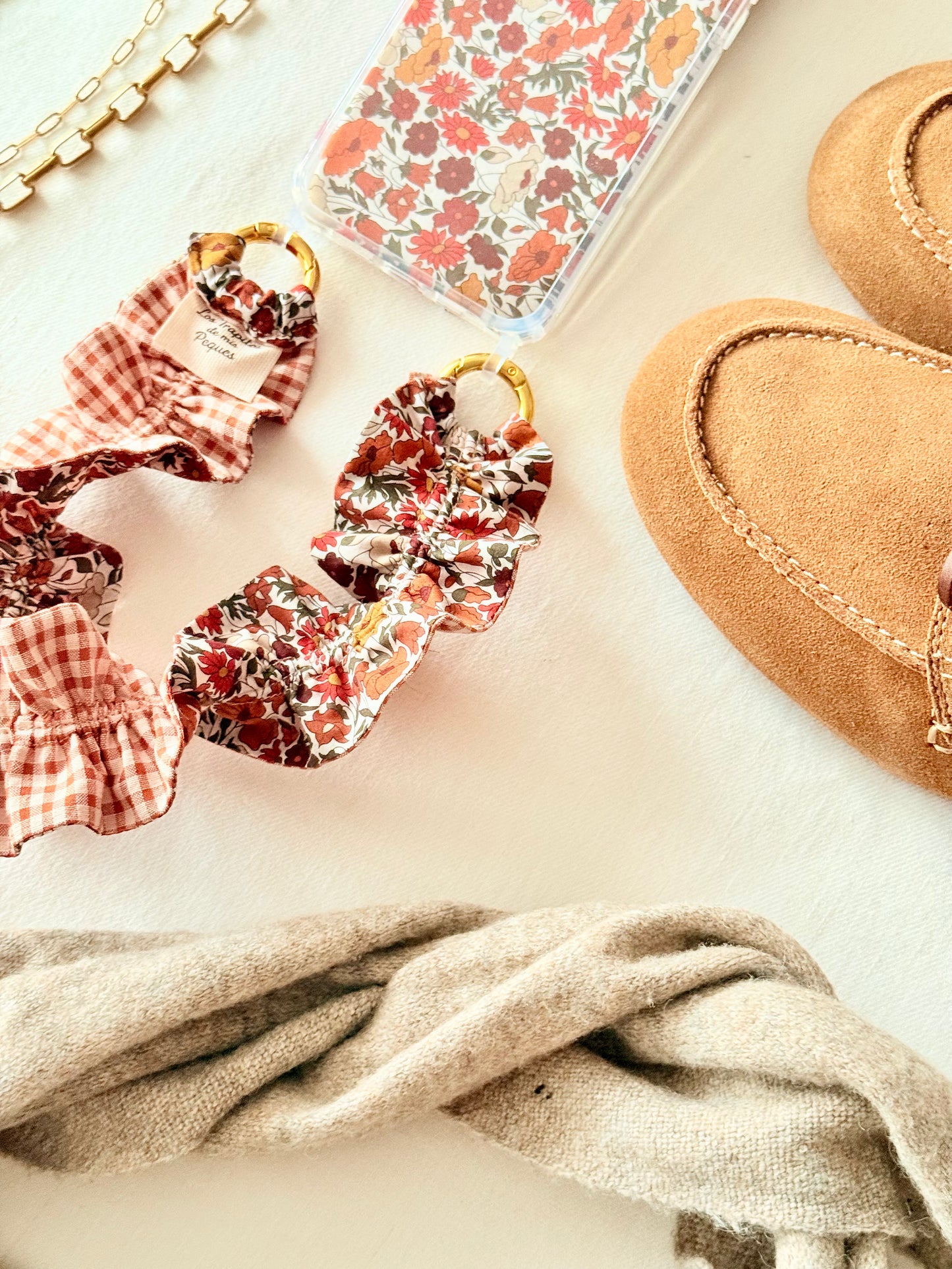 Conjunto Cuelga Movil Rizado Liberty Tanna Marrón y Vichy