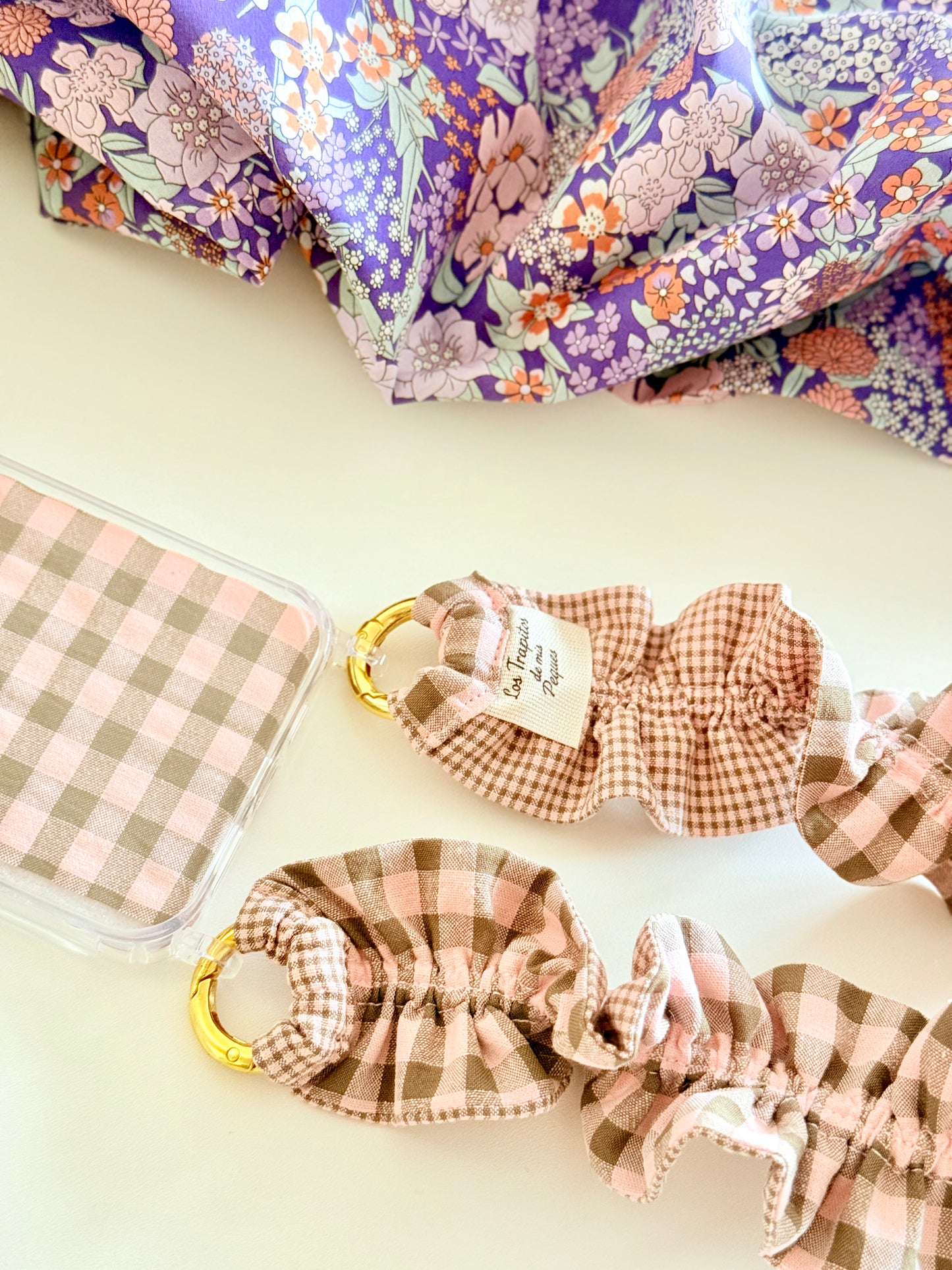 Conjunto Cuelga Movil Rizado Vichy Rosa y Marrón