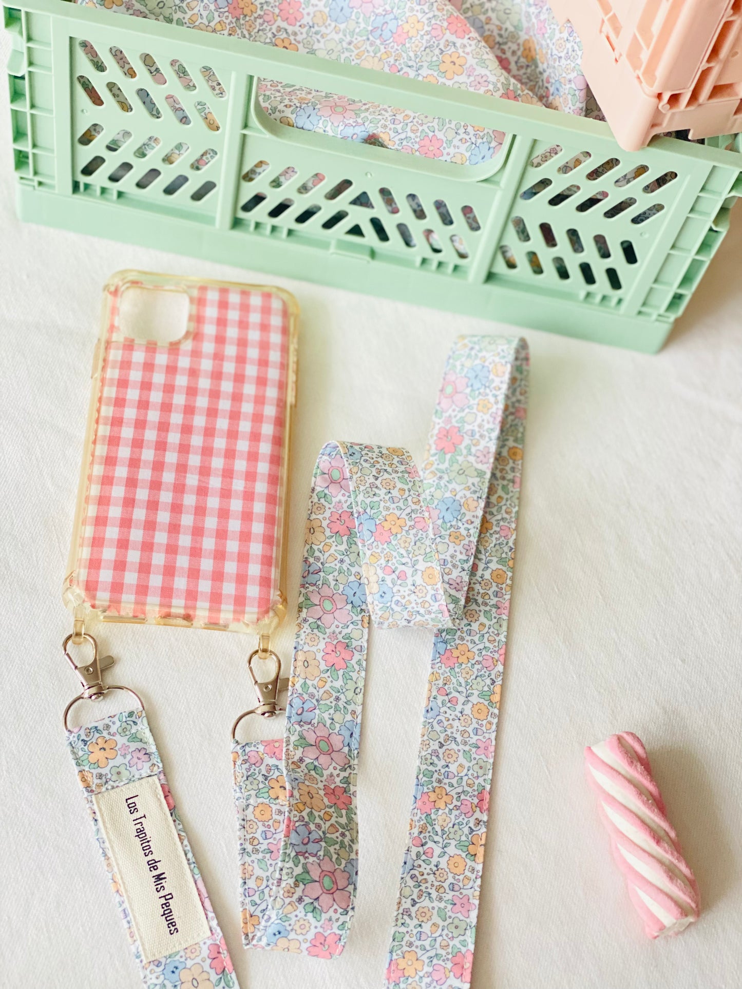 Cuelga Movil Liberty Windsor y Vichy Rosa