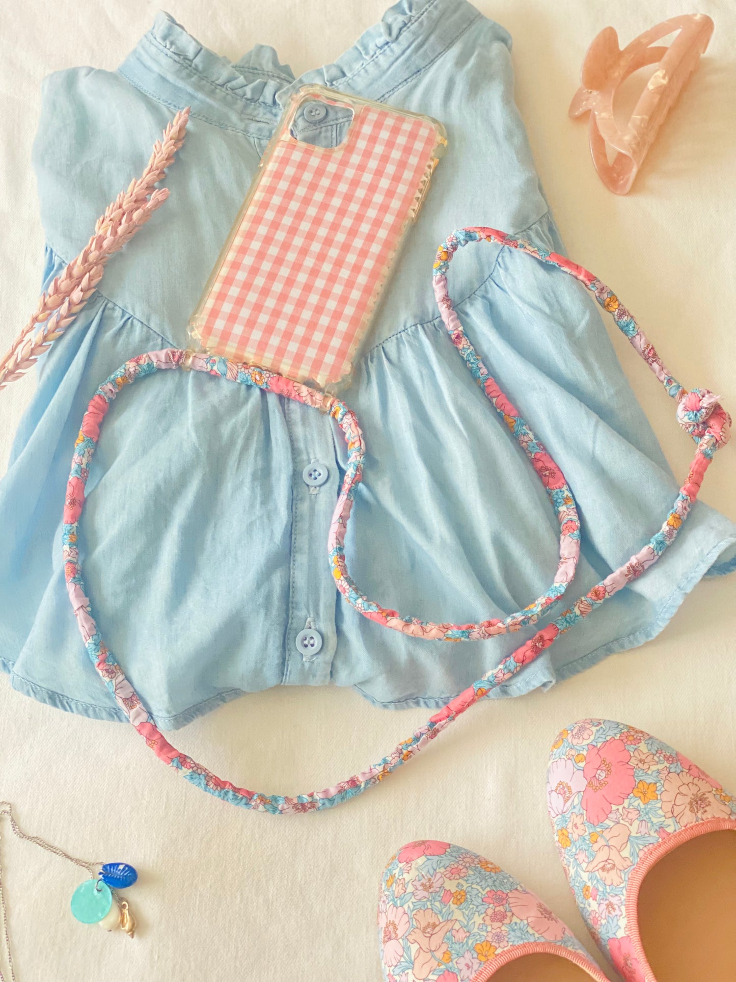 Conjunto Funda Cuelga Movil Liberty Toscana (cordón)