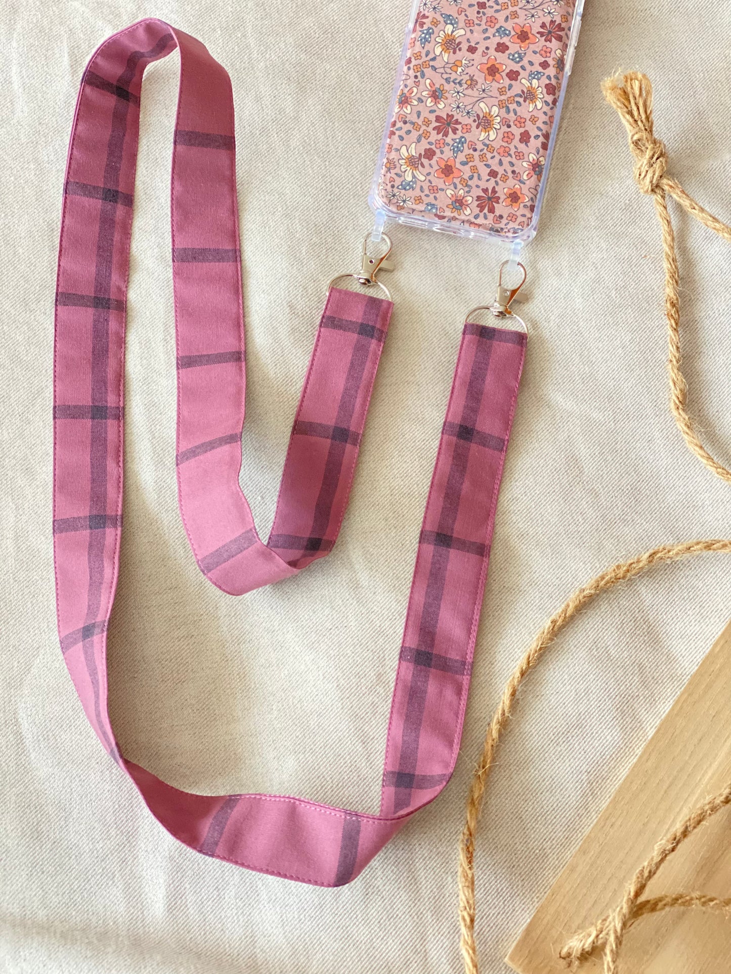 Conjunto Funda Cuelga Movil Cuadro Marsala