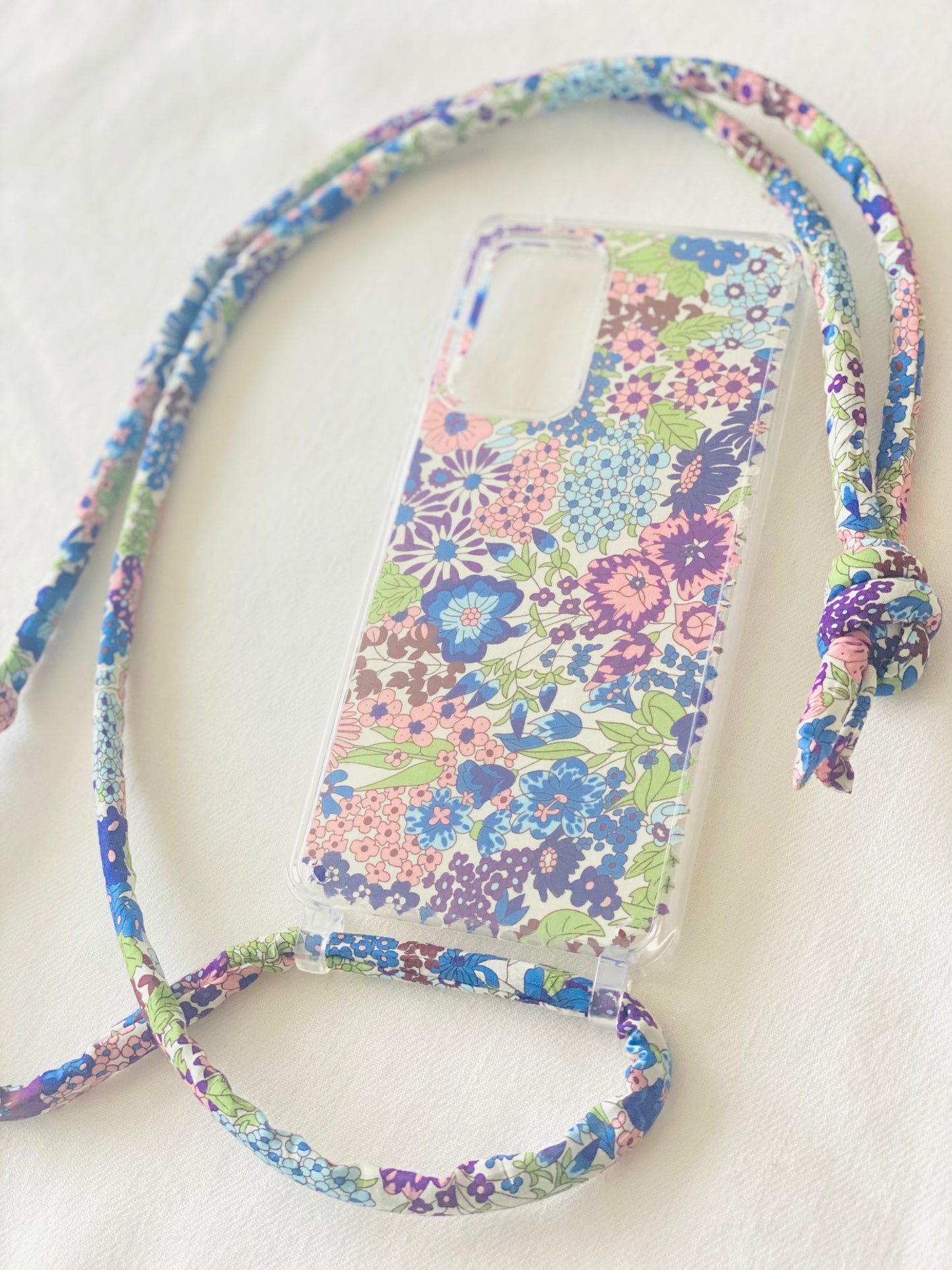 Conjunto Funda Cuelga Movil Liberty Fayun (cordón)