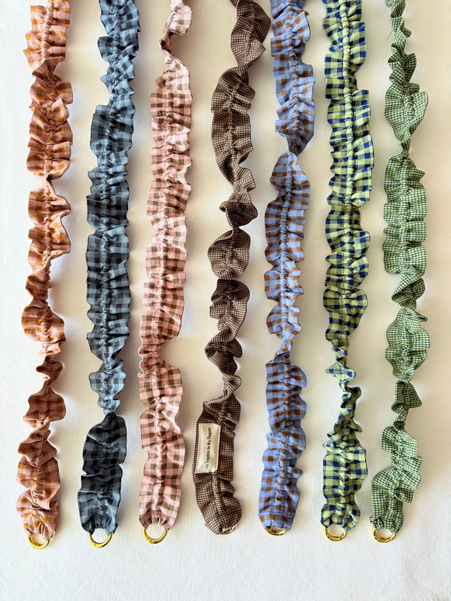 Conjunto Cuelga Movil Rizado Vichy Azul y Marrón