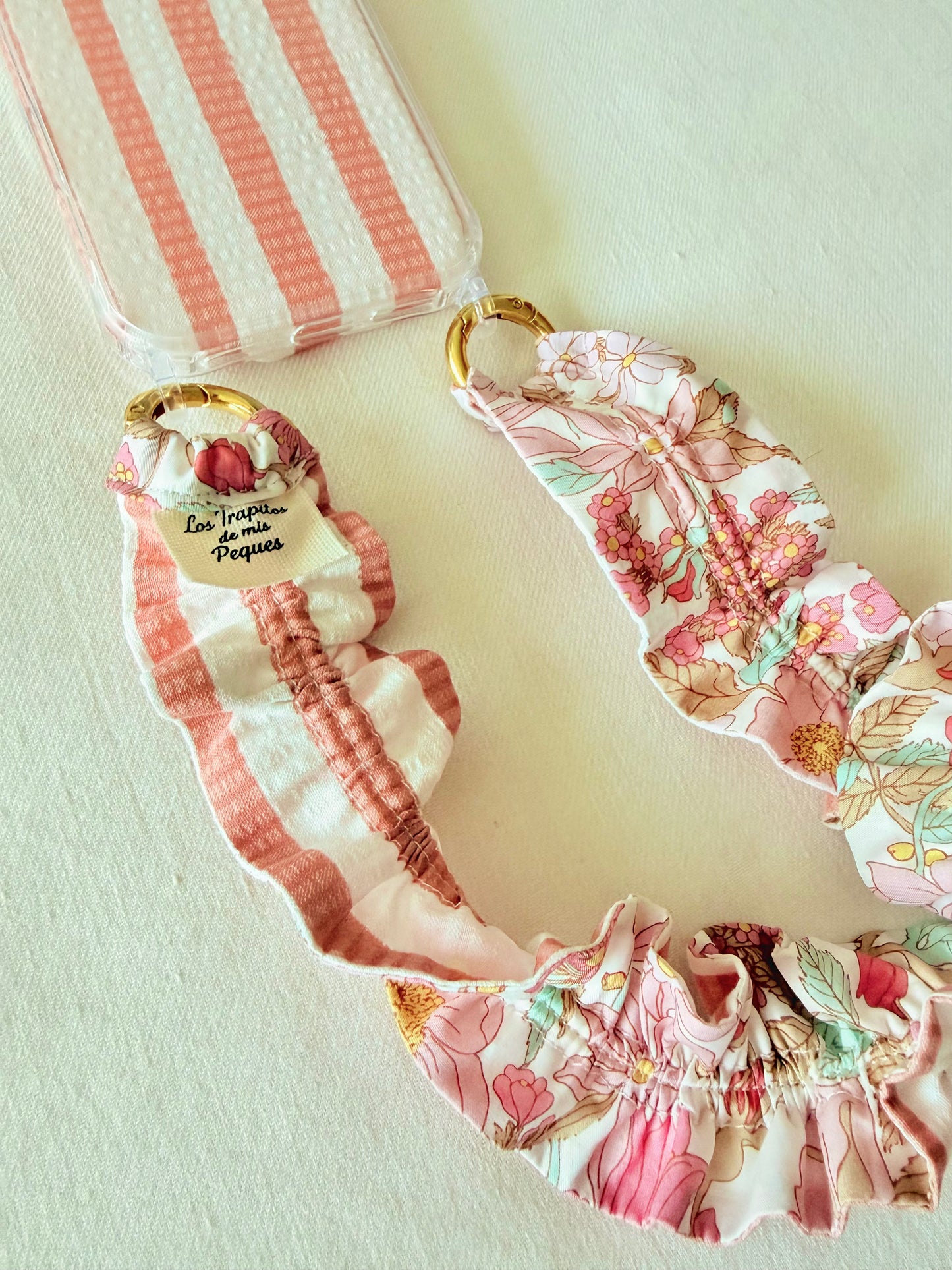 Conjunto Cuelga Móvil Corto Rizado Liberty Saignon y Rayas
