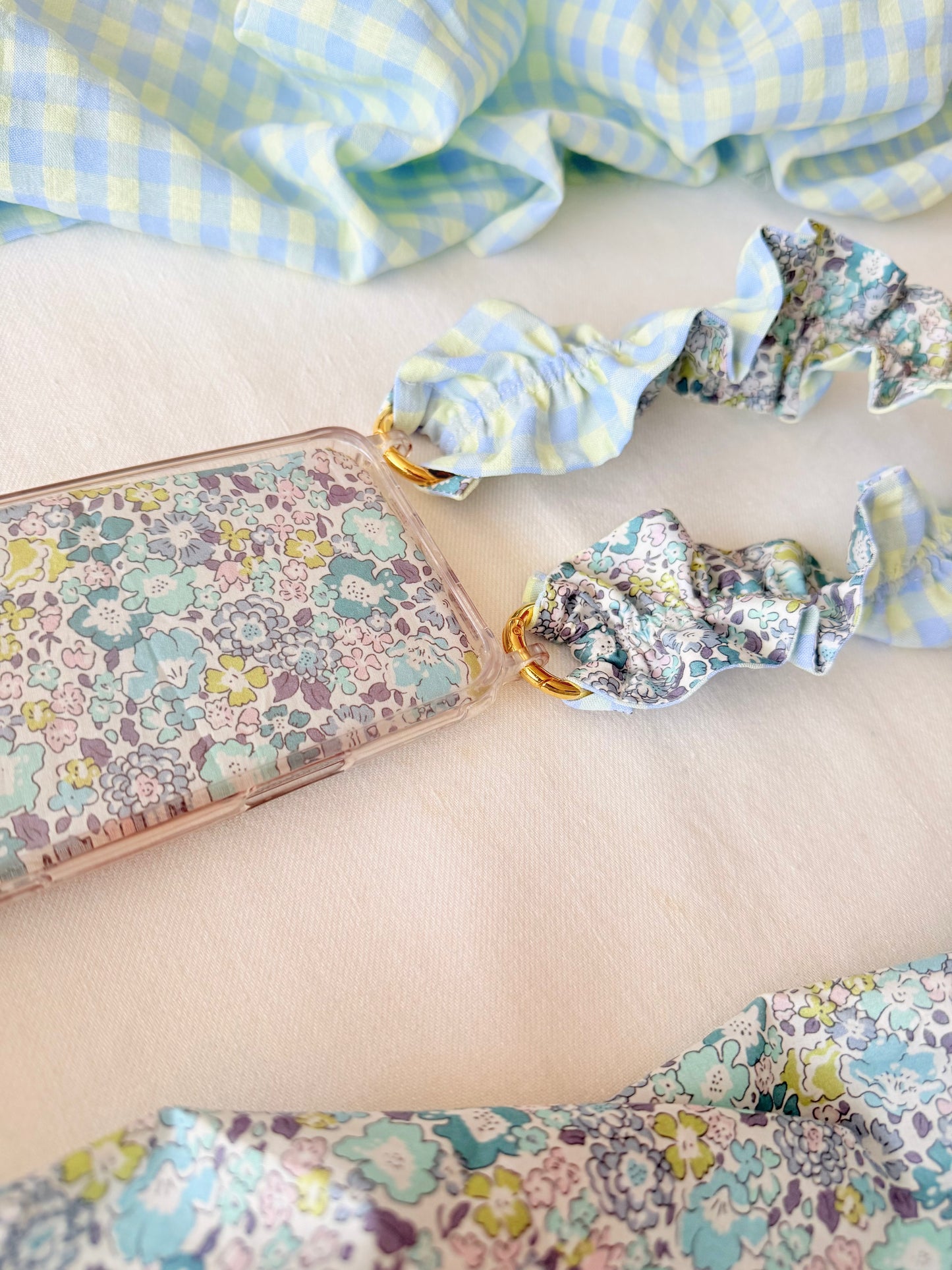 Conjunto Cuelga Movil Liberty Michelle Lila y Vichy