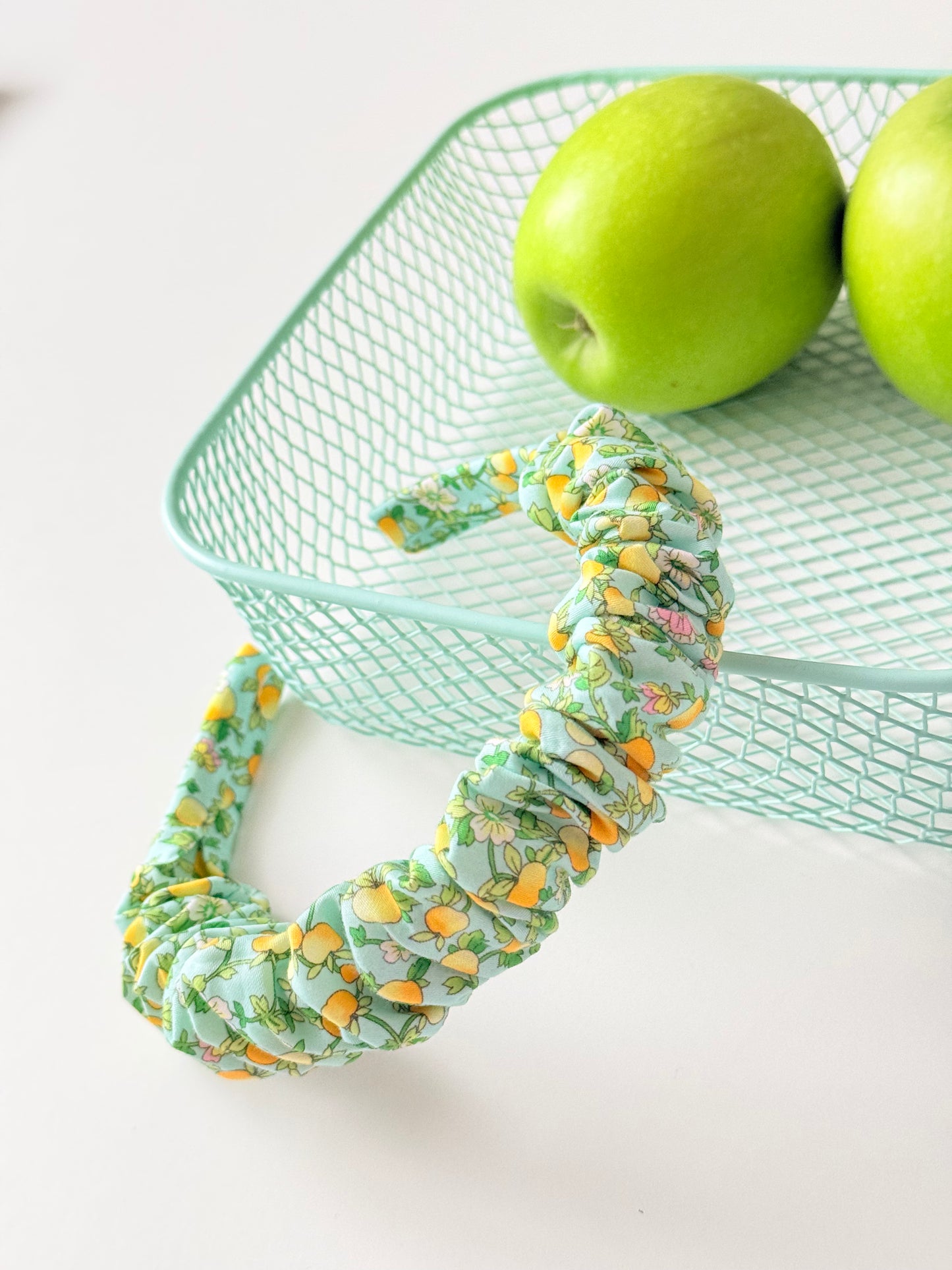 Diadema Scrunchie Estrecha Manzanas