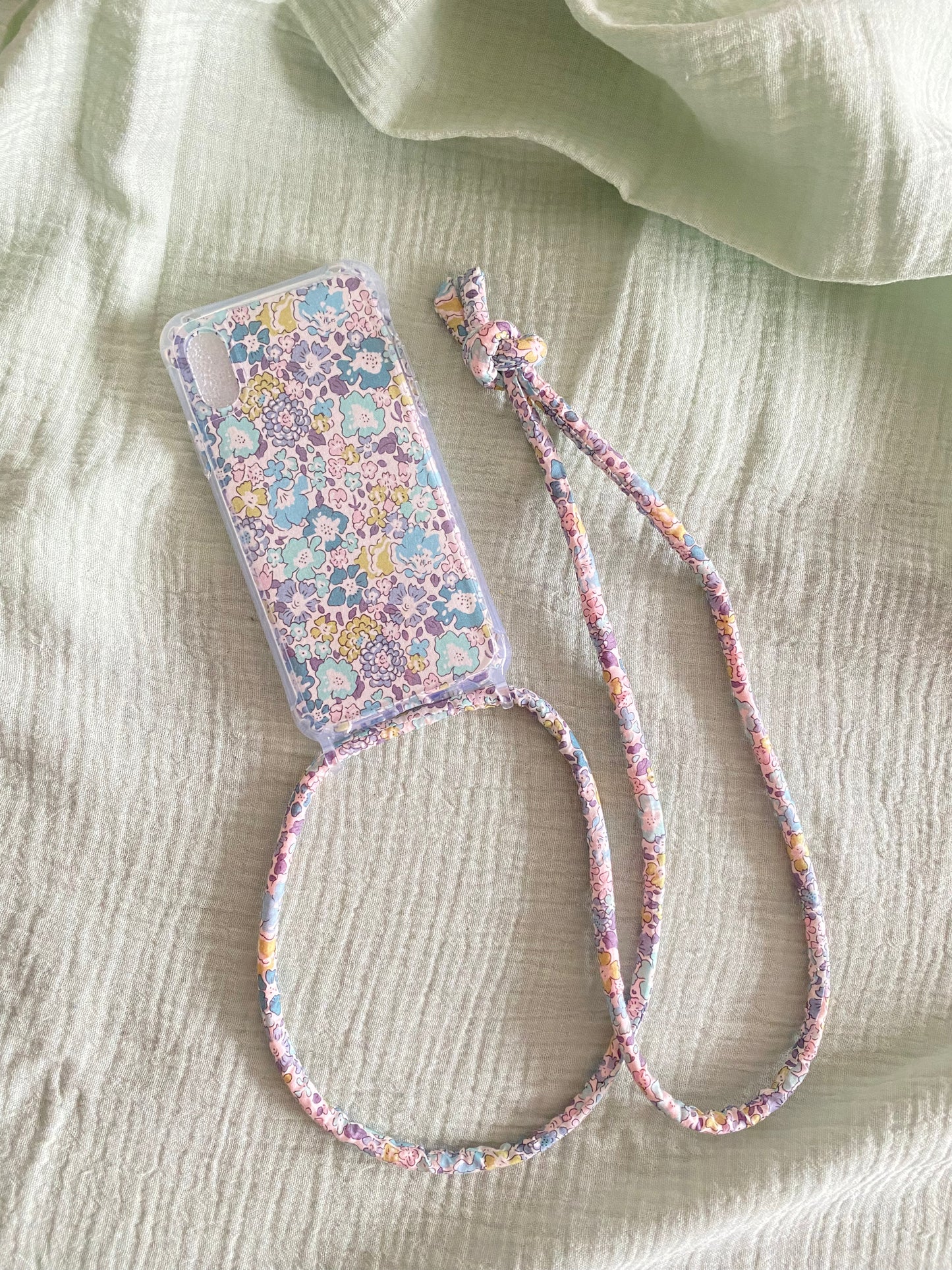 Conjunto Funda Cuelga Movil Liberty Michelle Lila (cordón)