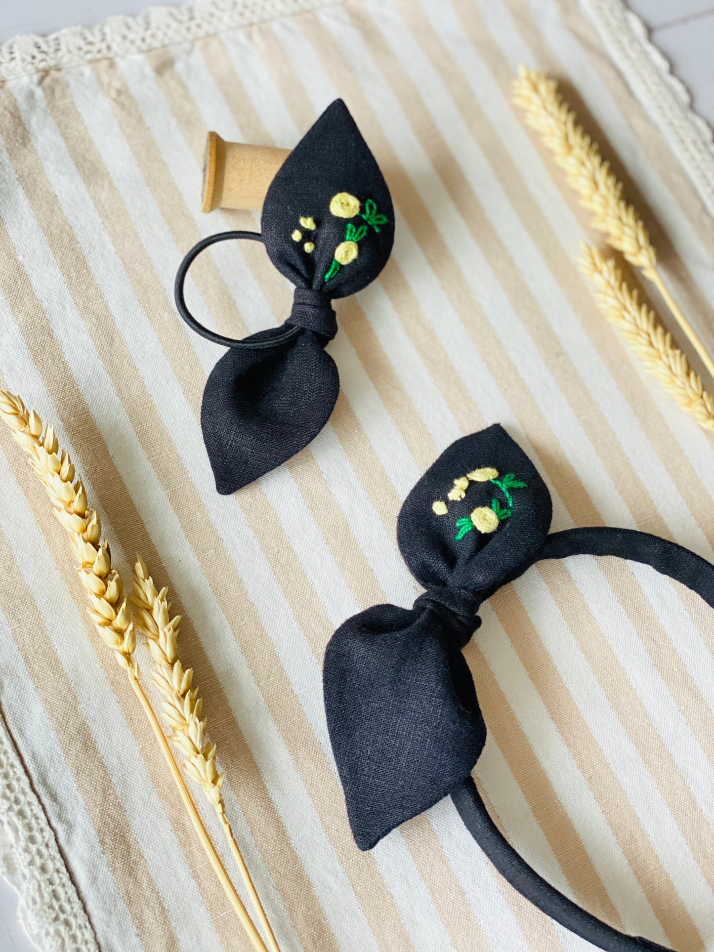 Coletero Orejitas Lino Negro Bordado