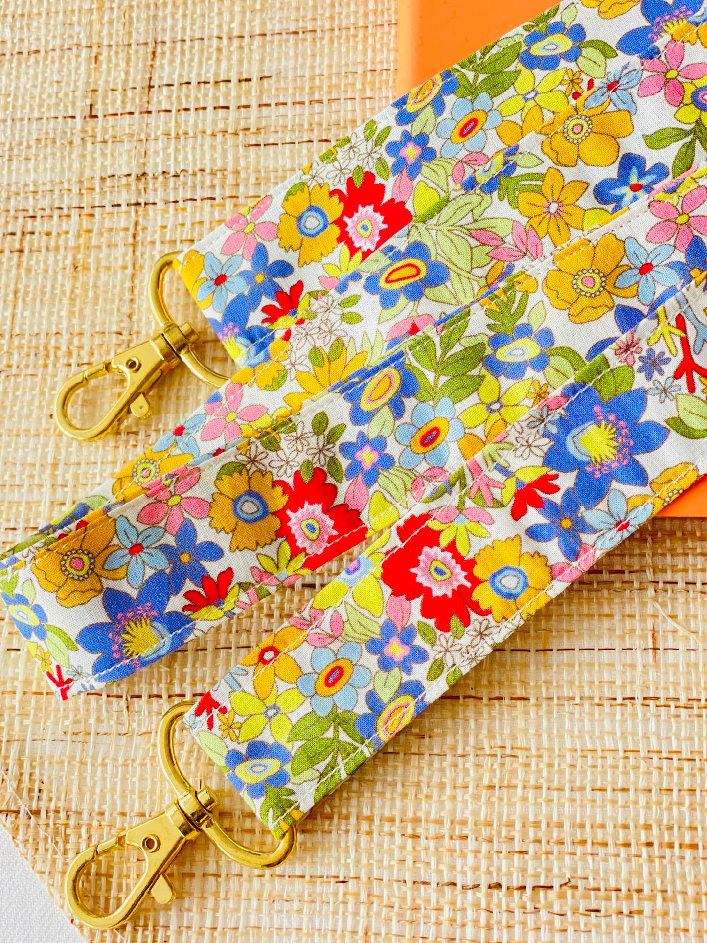 Cuelga Movil Liberty Kelsie