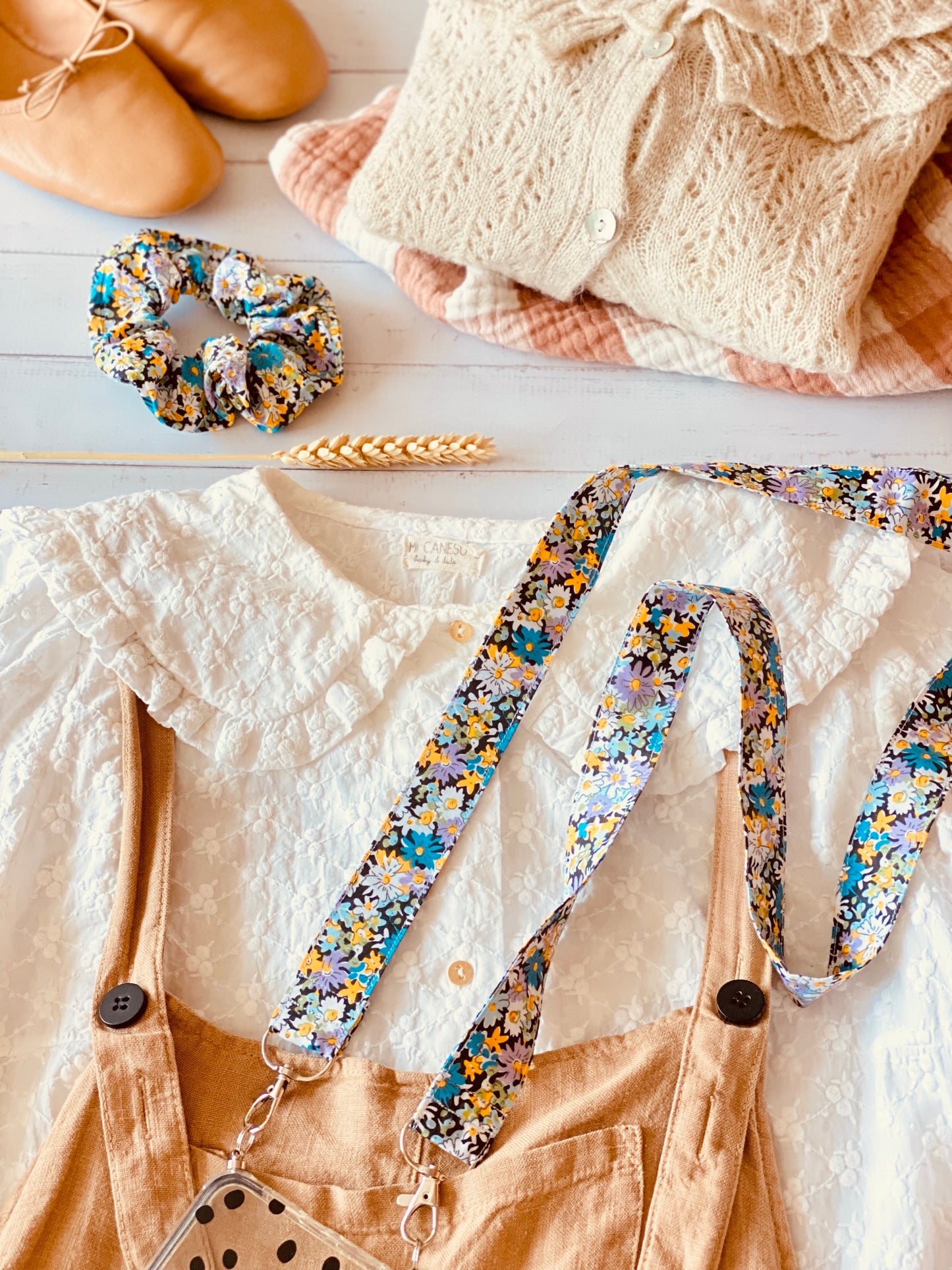 Cuelga Movil Liberty Margaritas