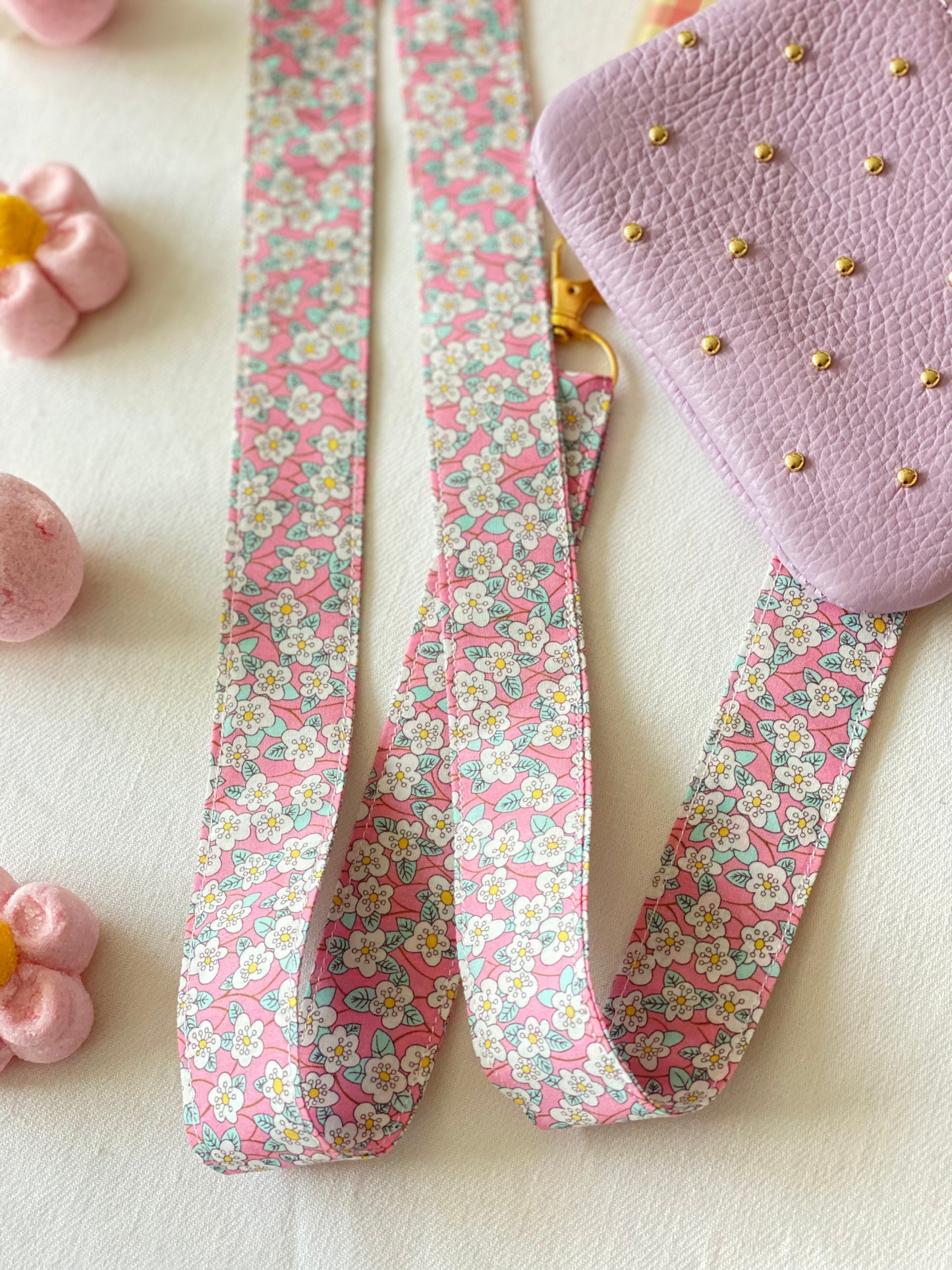 Cuelga Movil Liberty Mistsi Valeria Pink
