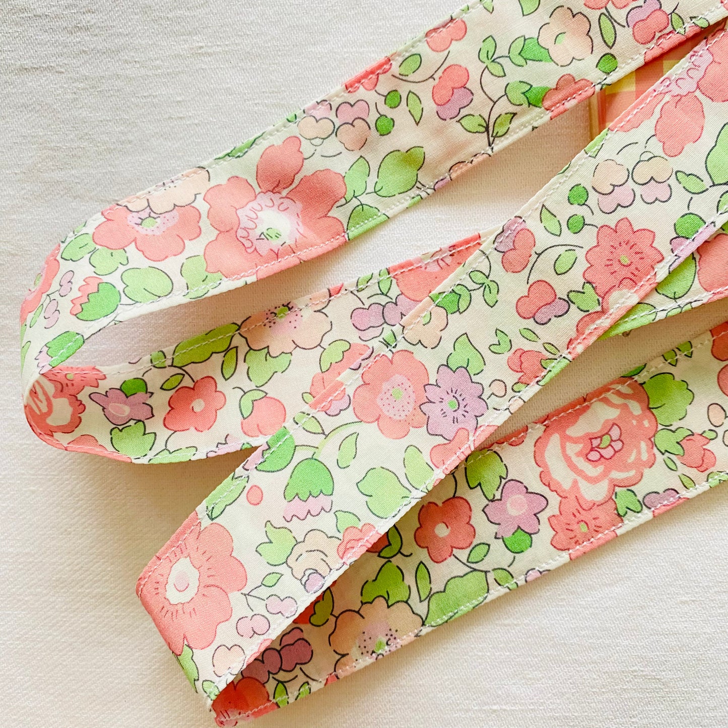 Cuelga Movil Liberty Kiara