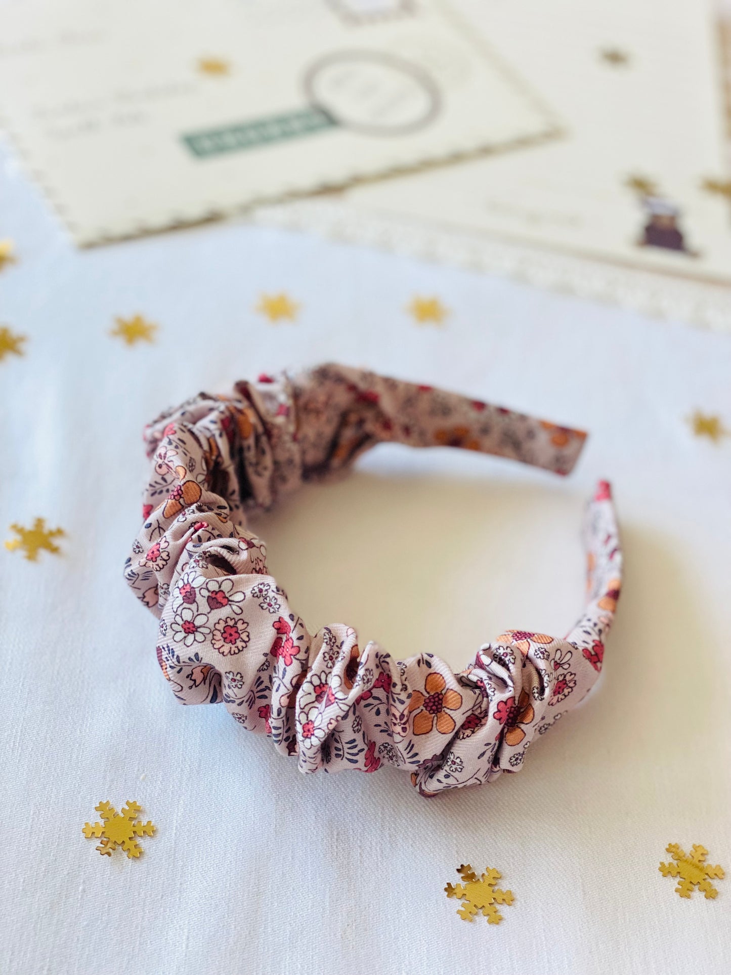 Diadema Scrunchie Flores Canela