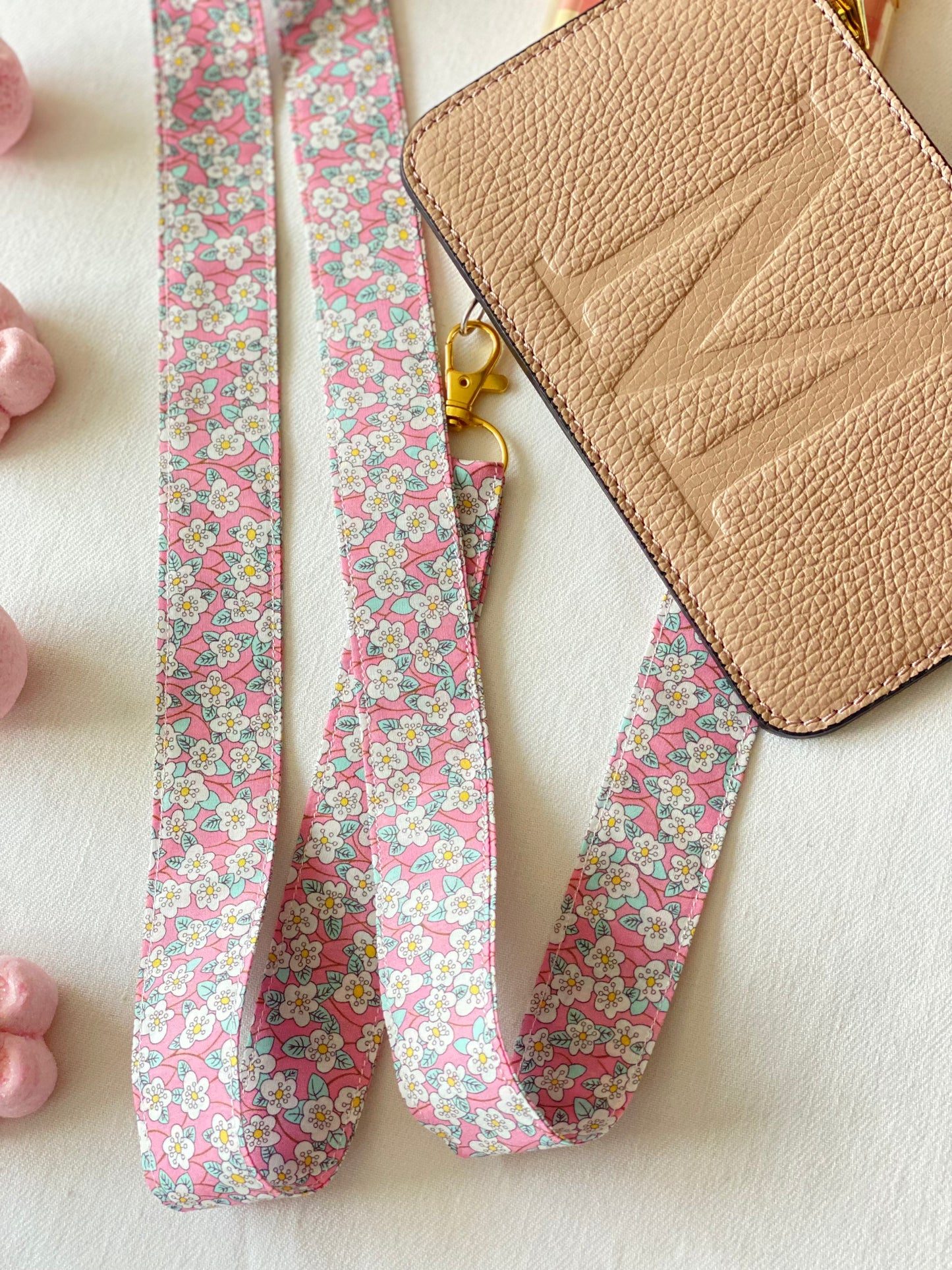 Cuelga Movil Liberty Mistsi Valeria Pink