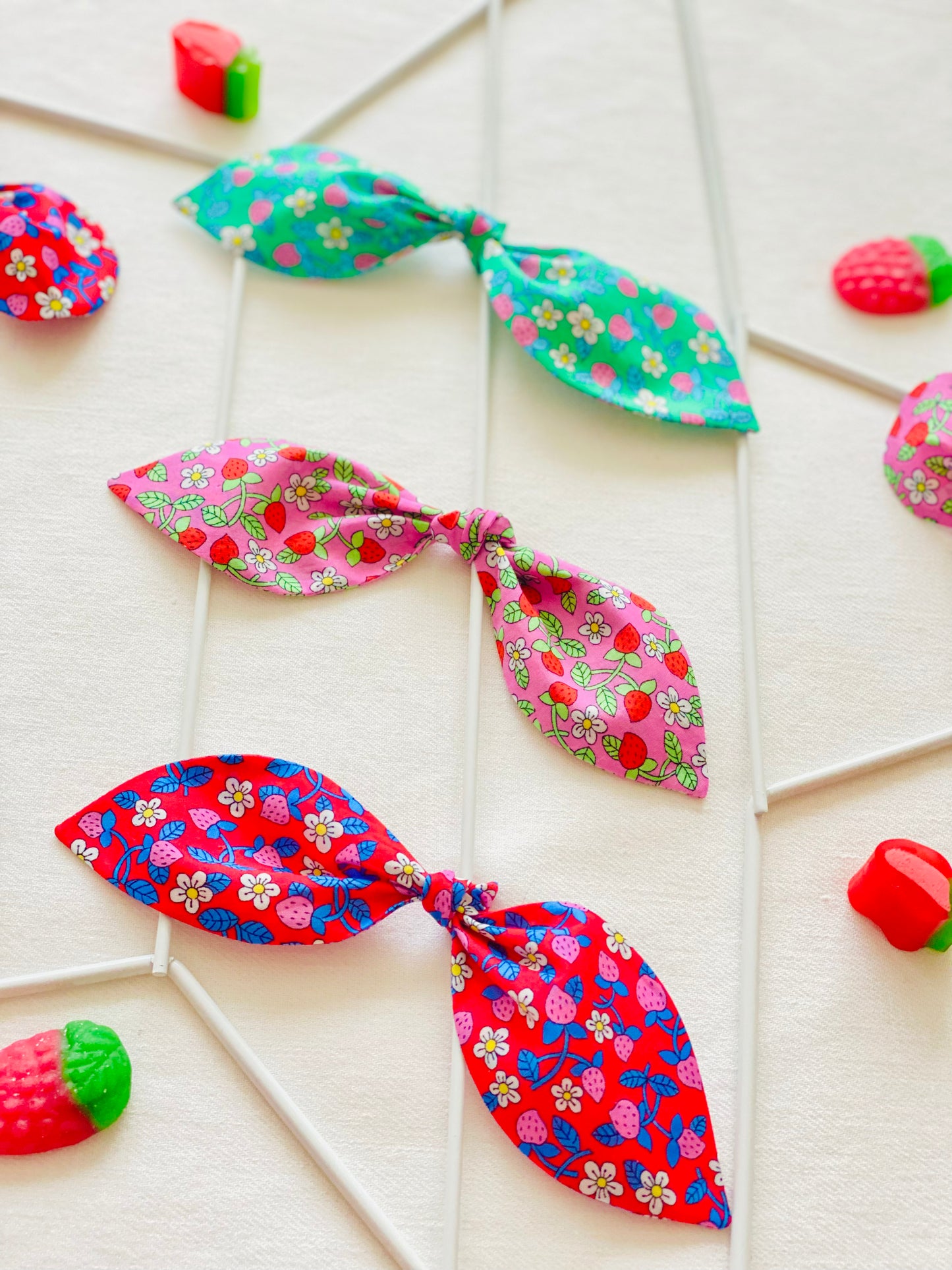 Coletero Orejitas Liberty Fresas Rojo