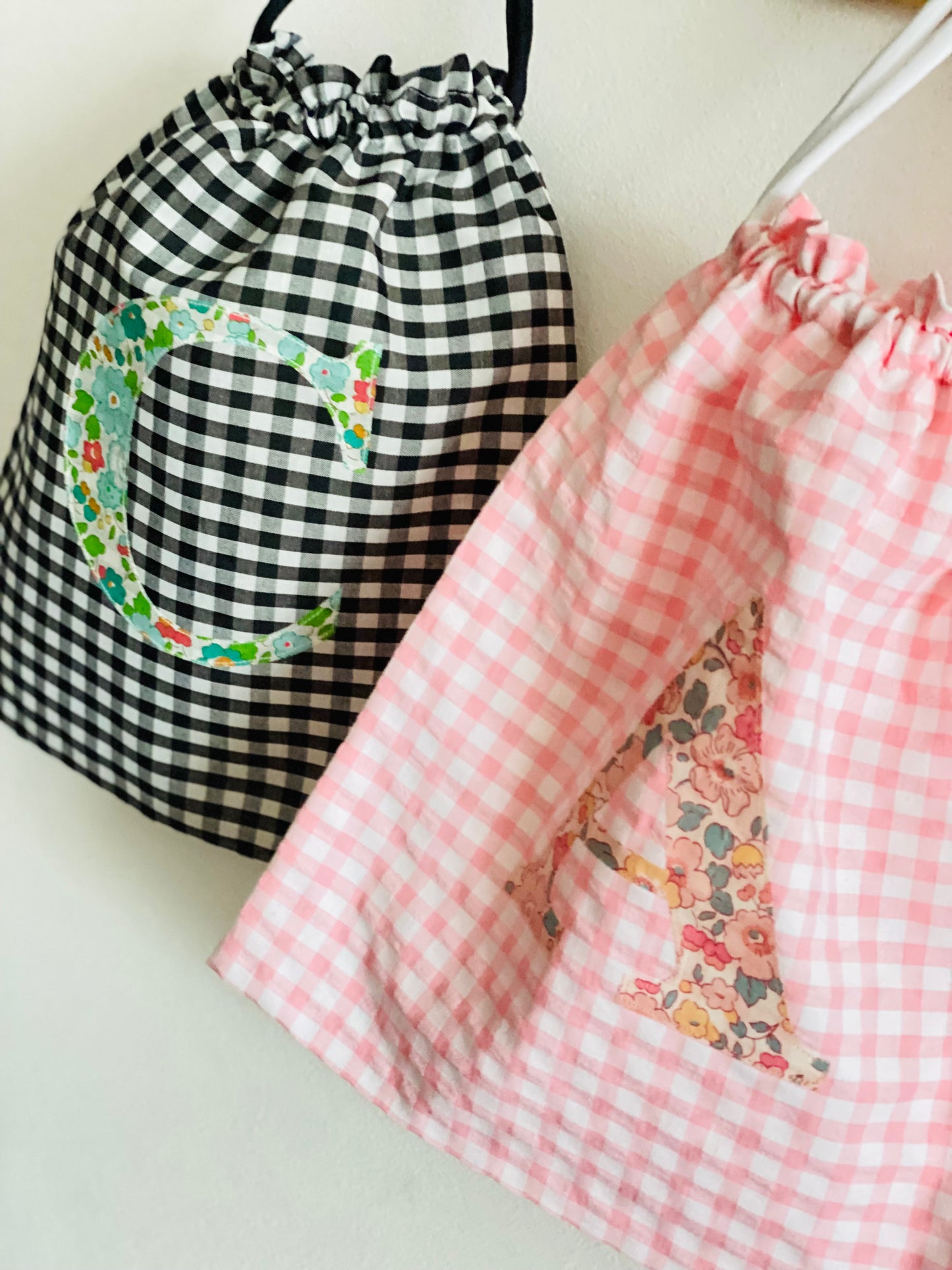 Bolsita Vichy Negro y Liberty Betsy Verde