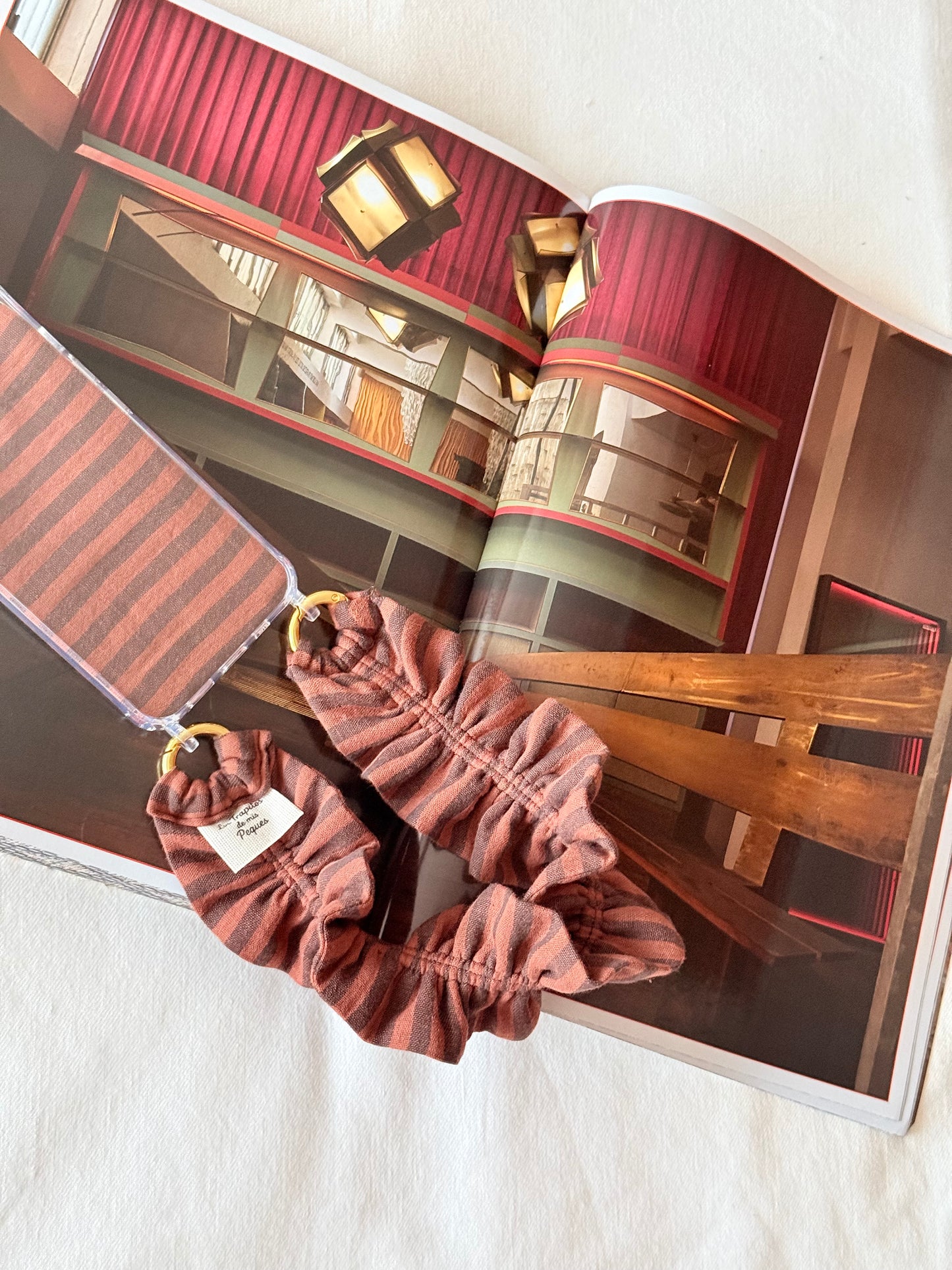 Conjunto Cuelga Movil Rizado Corto Rayas Cobre