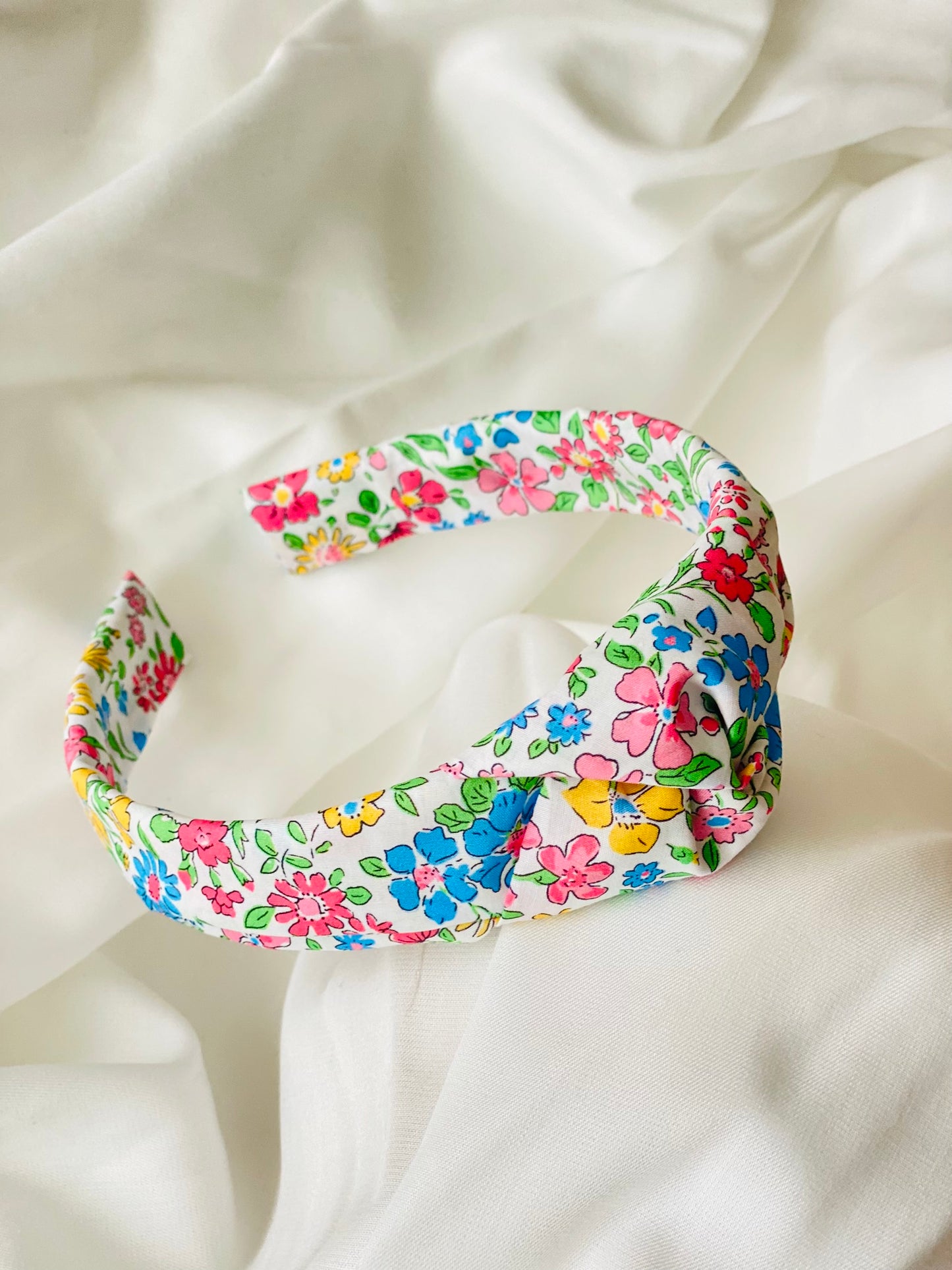 Diadema Nudo  Liberty  Brunilda