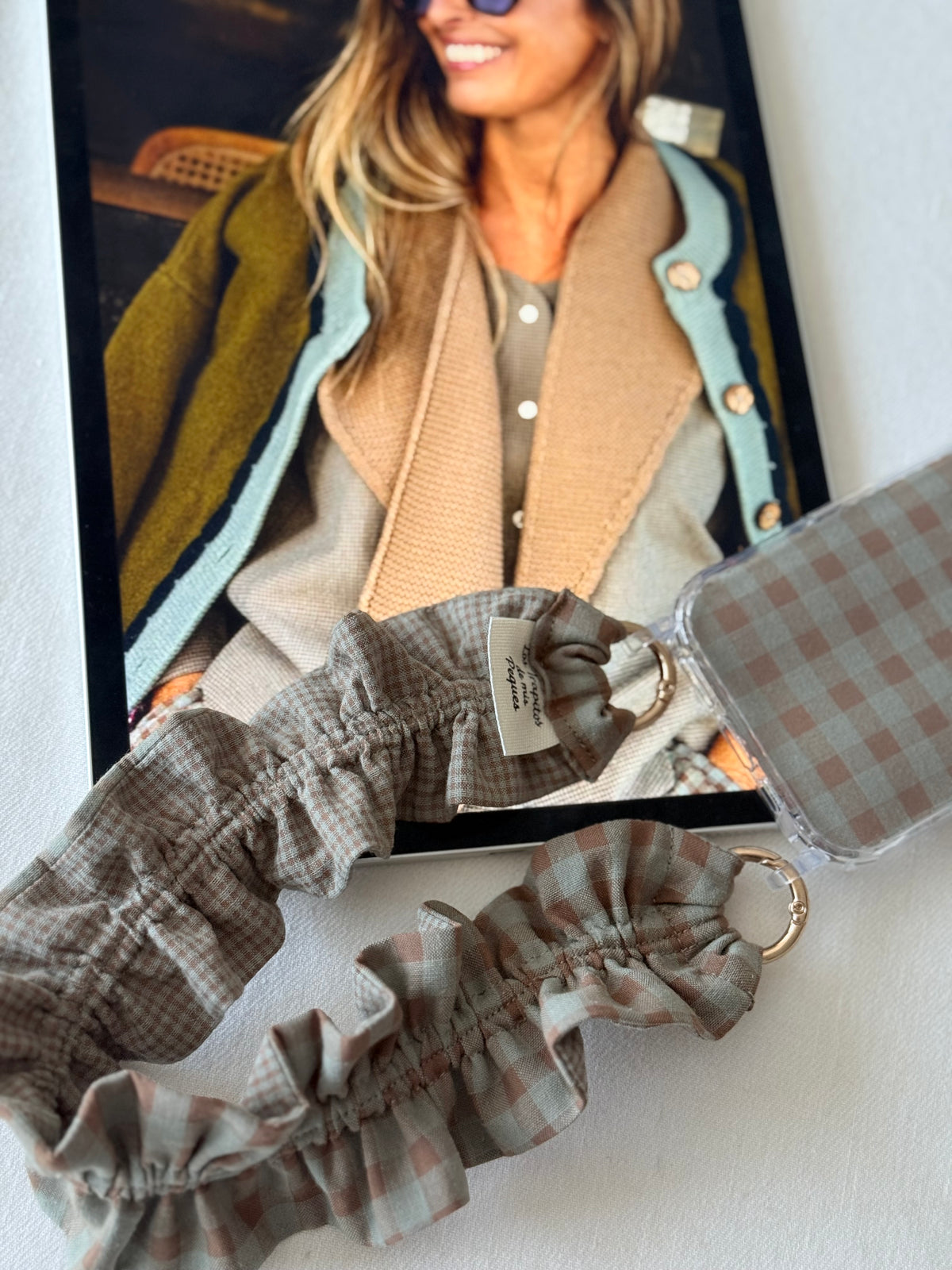 Conjunto Cuelga Movil Rizado Corto Vichy Mocha
