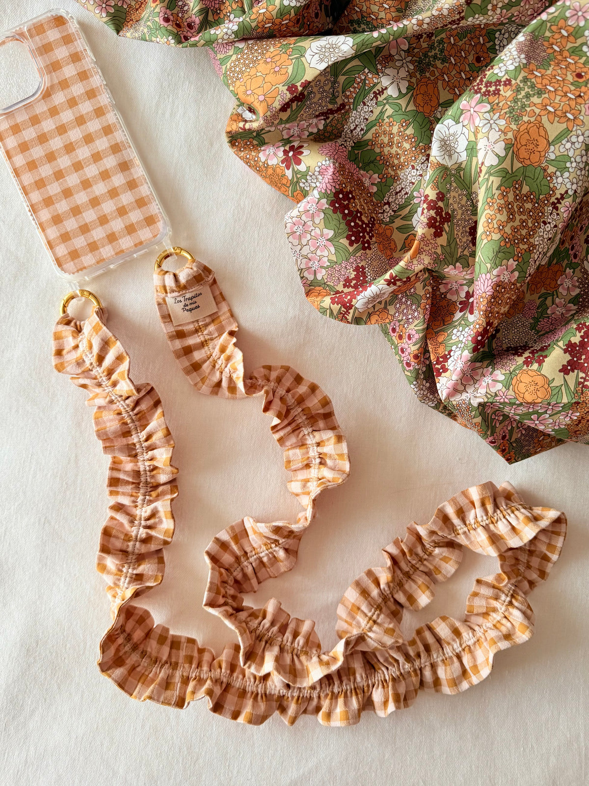 Conjunto Cuelga Movil Rizado Vichy Caramelo