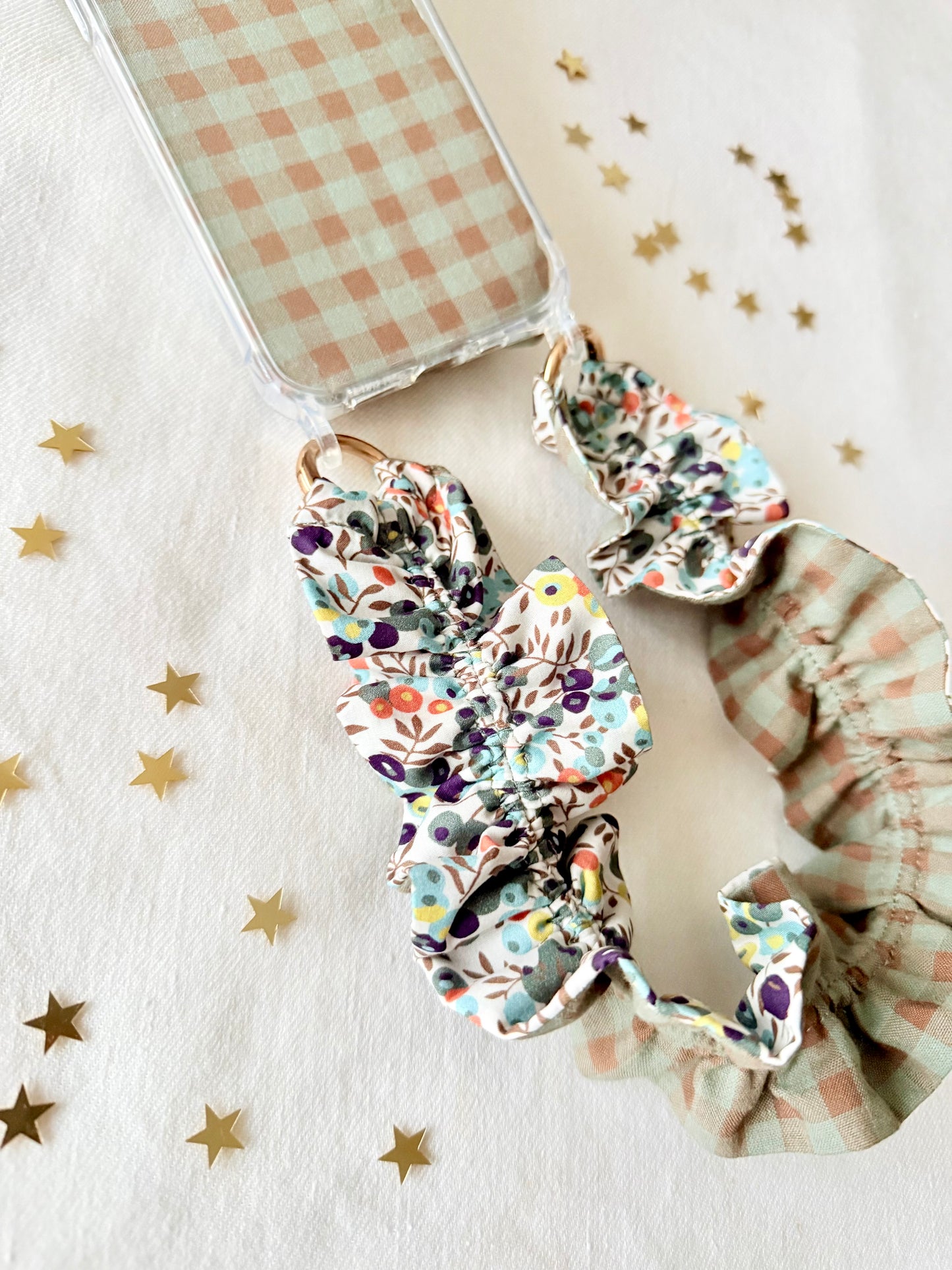 Conjunto Cuelga Movil Rizado Corto Liberty Oliva y Vichy