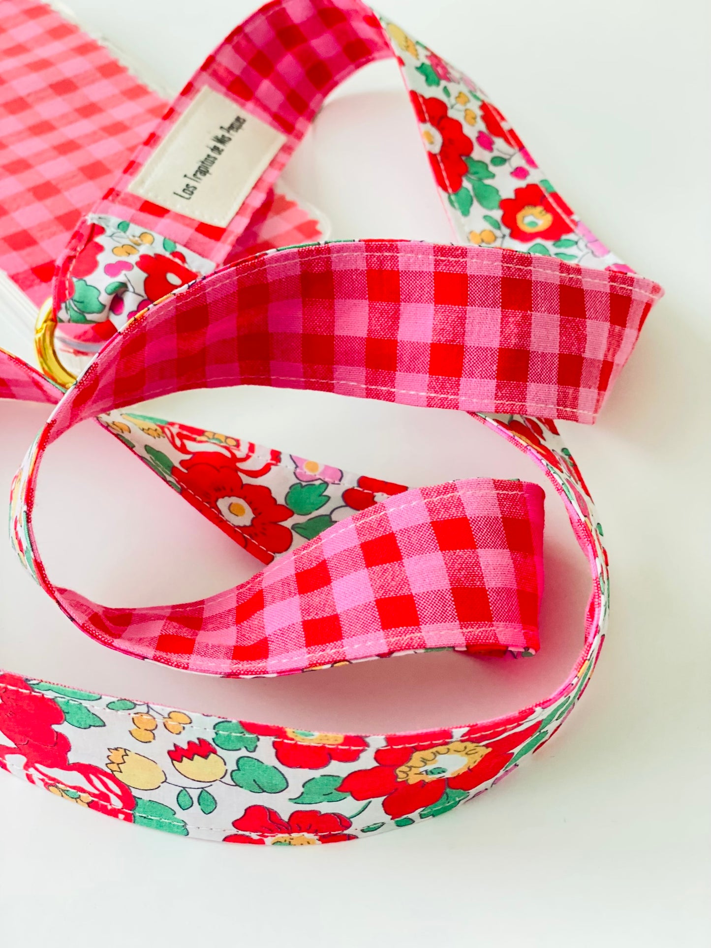 Conjunto Cuelga Movil Liberty Betsy Rojo y Vichy Fresa y Rojo