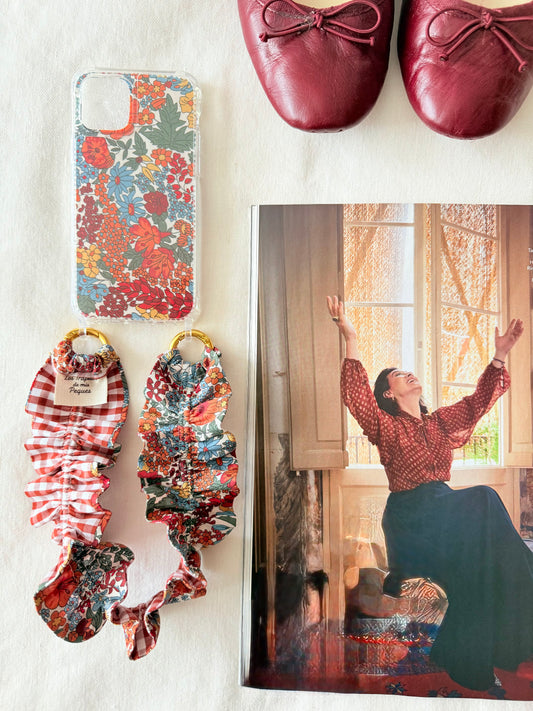 Conjunto Cuelga Movil Rizado Corto Liberty Bloom y Vichy Burdeos