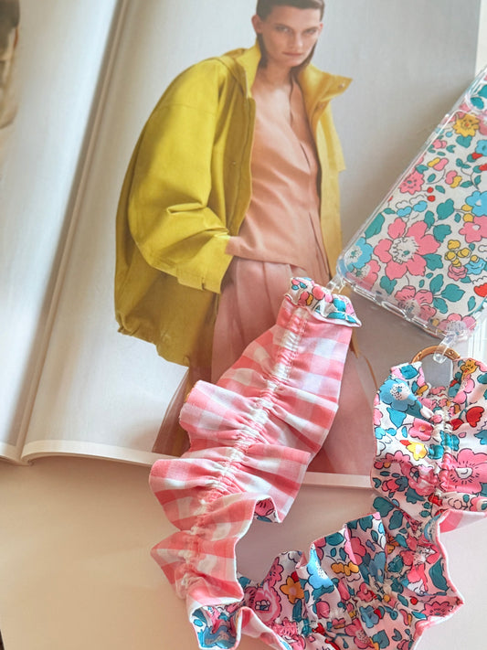 Conjunto Cuelga Movil Corto Rizado Liberty Betsy Multicolor y Vichy