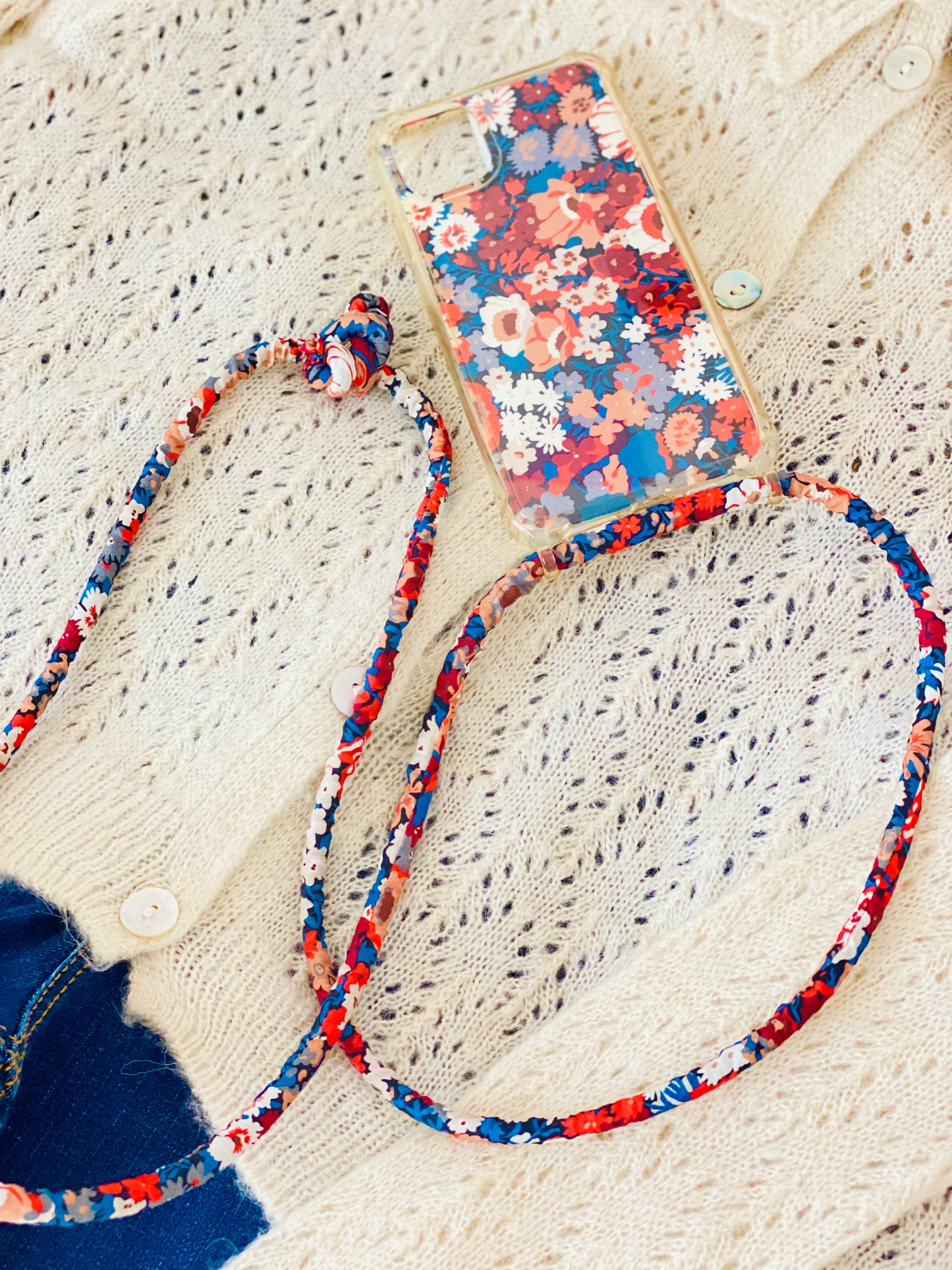 Conjunto Funda Cuelga Movil Liberty Tostado (cordón)