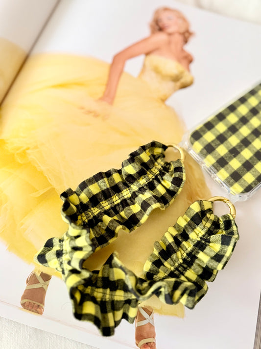 Conjunto Cuelga Movil Rizado Corto Vichy Negro y Amarillo