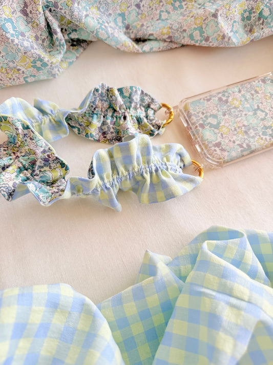 Conjunto Cuelga Movil Rizado Corto Liberty Michelle Lila y Vichy