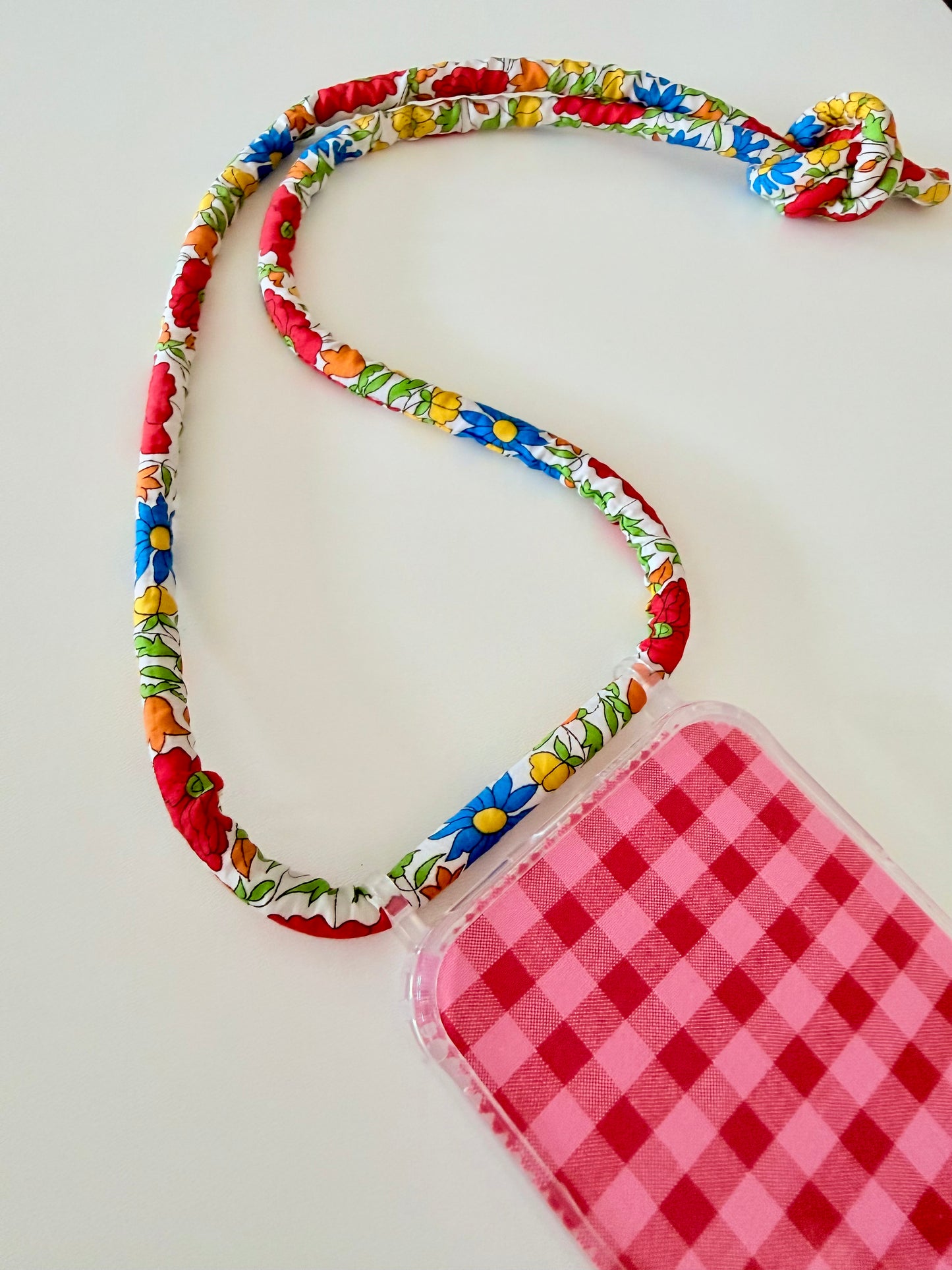 Conjunto Cuelga Movil Liberty Harrow (Funda Vichy)